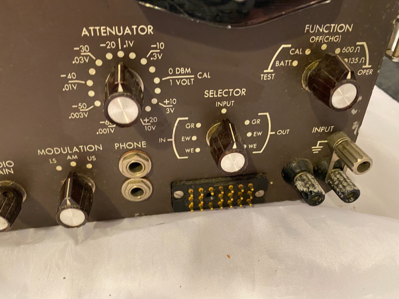 Philco Sierra Electronics Frequency Selective Voltmeter Model 127C Vintage Meter