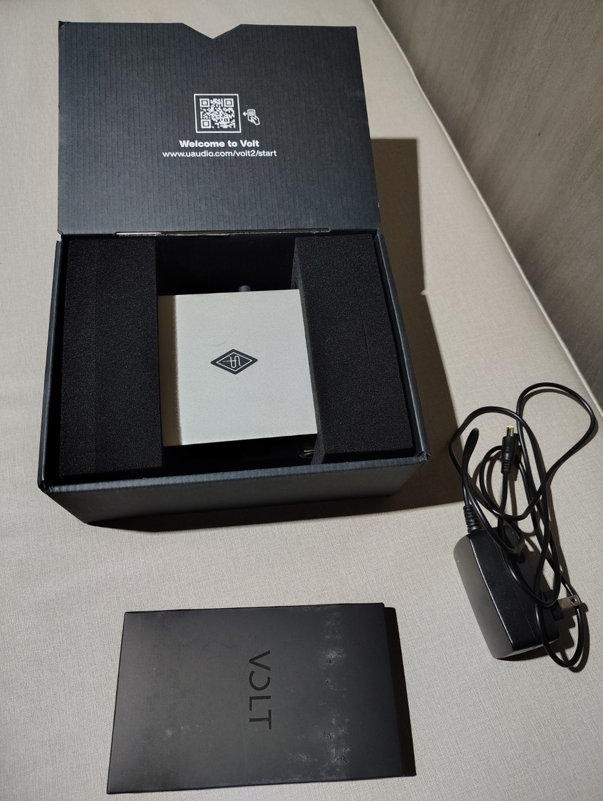 Universal Audio Volt 2 – Excellent Condition – Bonus AC Adapter Included