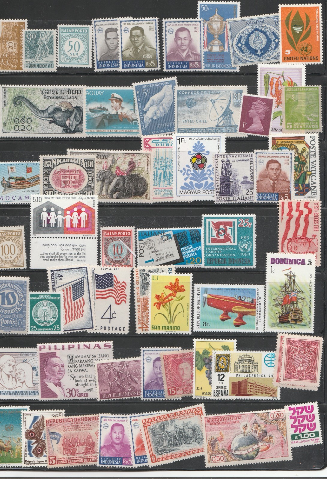 WorldwideLOT OF `50STAMPS ALL DIFFERENT