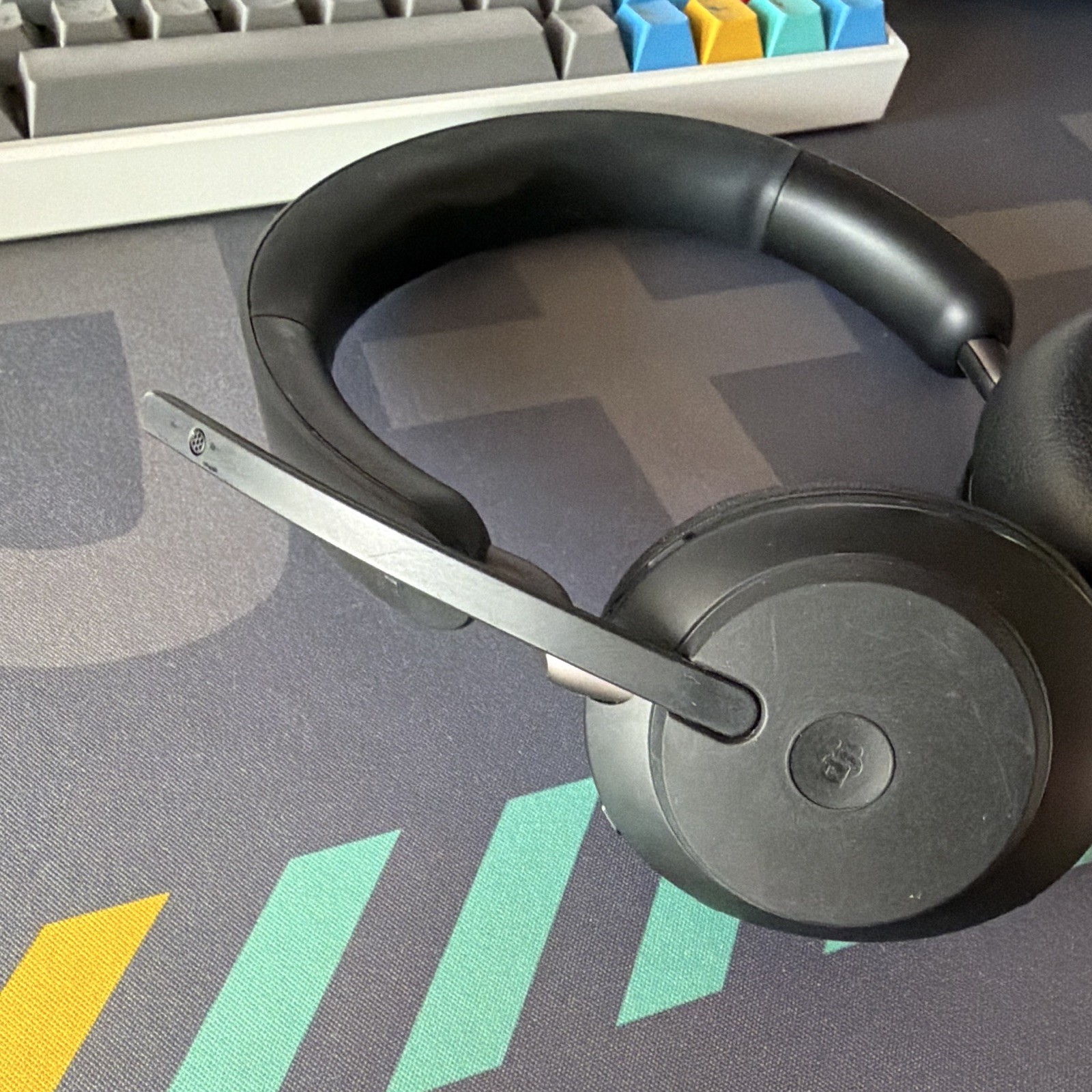 Jabra Evolve2 65 MS Wireless Over-Ear Headset with Link380a
