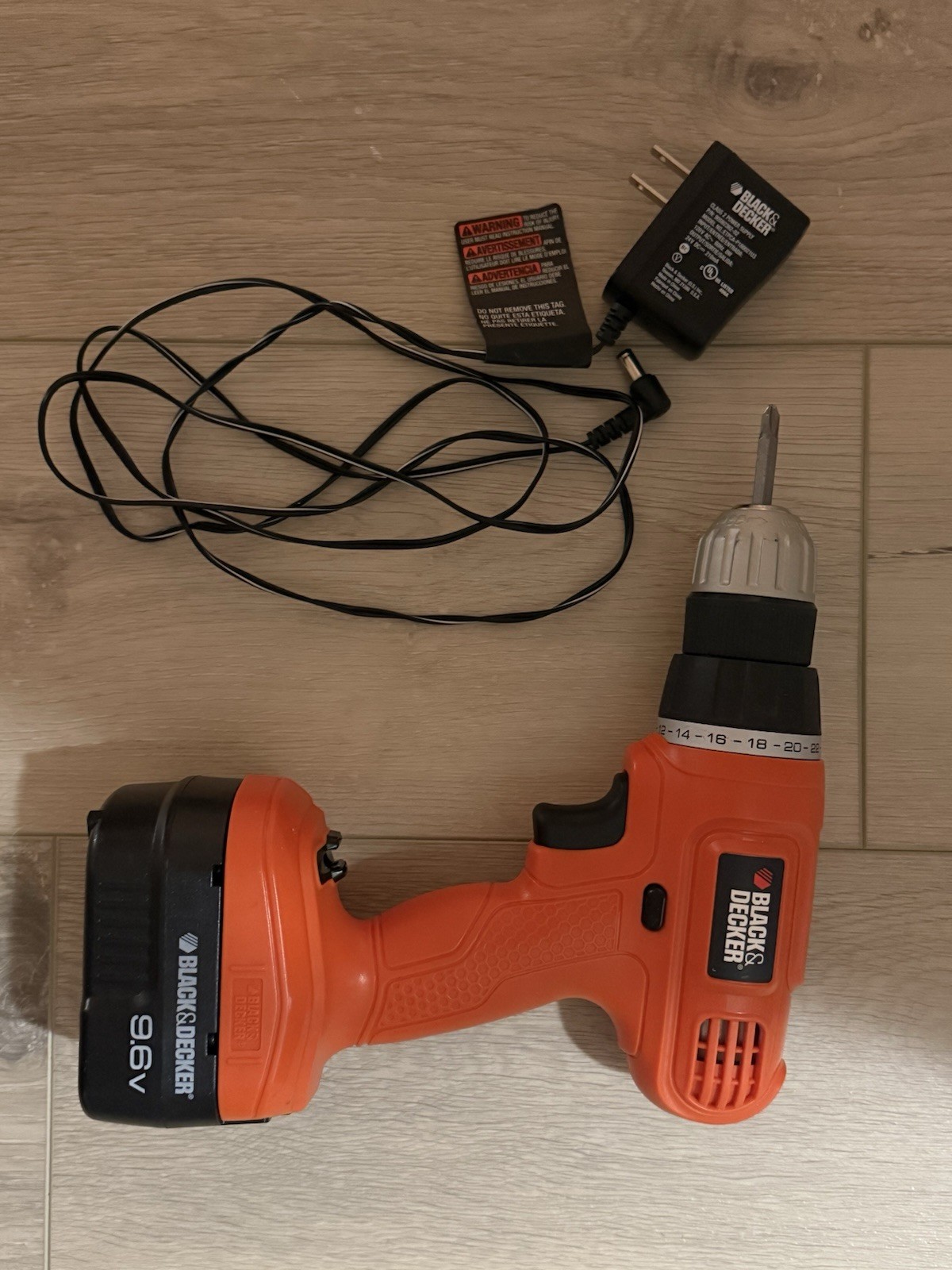 Black & Decker GC9600 9.6V Cordless Drill with Battery and Charger