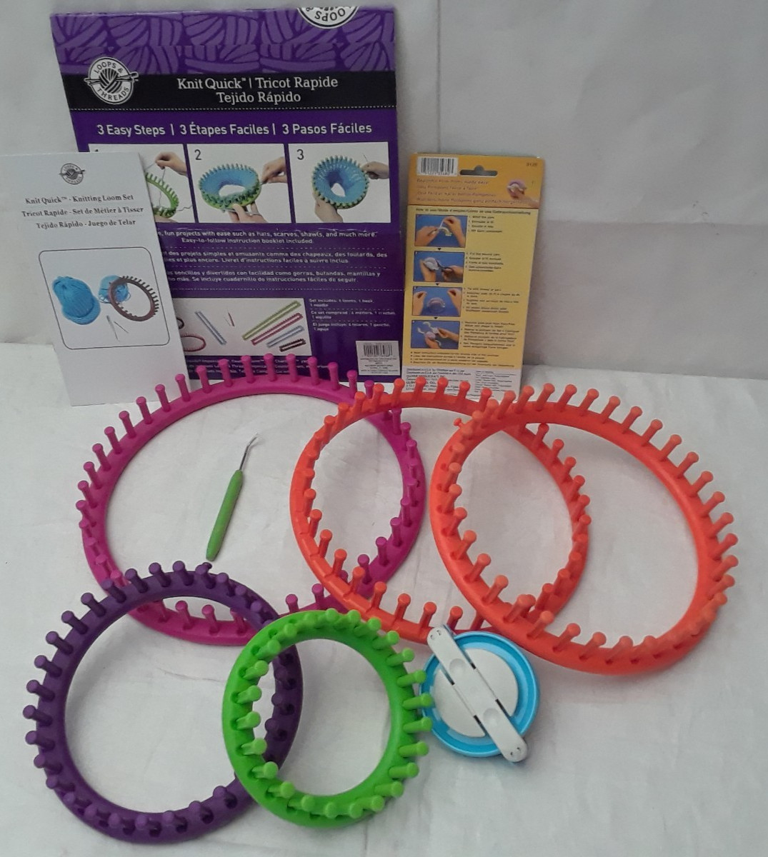 Loops & Threads Knit Quick Knitting Loom Set Tricot Rapide
