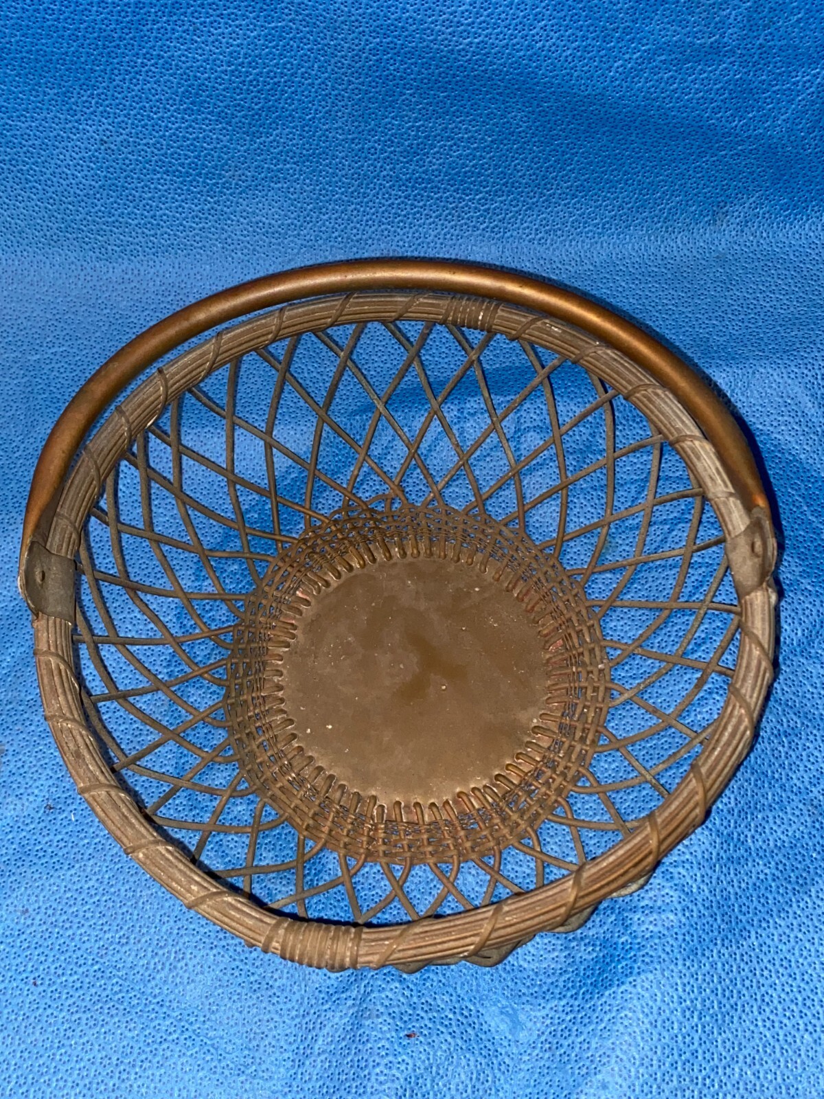 Vintage Round Metal Wire Egg Basket
