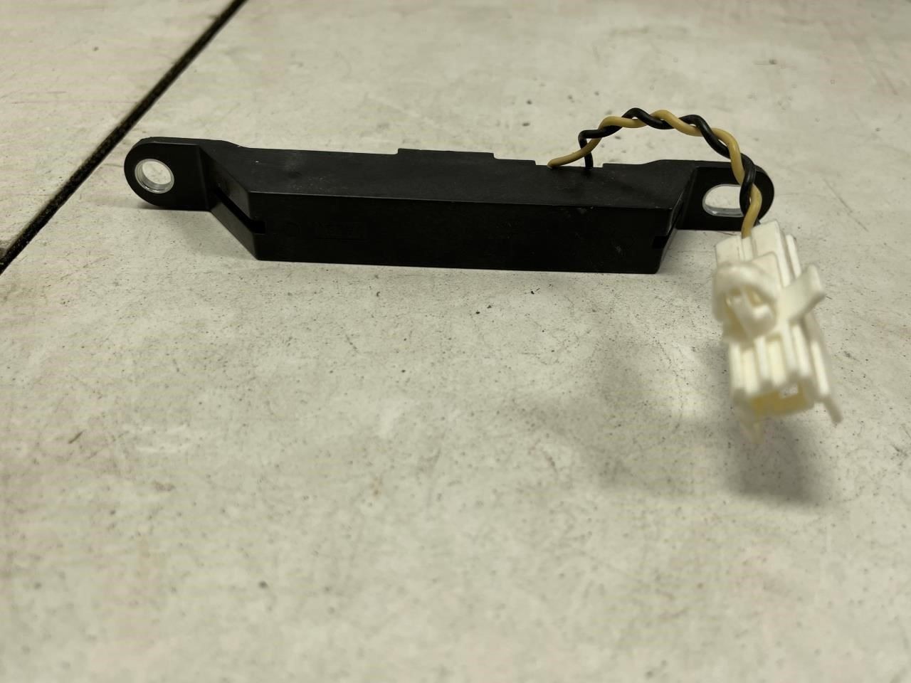 2011 MAZDA CX-9 FRONT LEFT DRIVER SIDE DOOR KEYLESS ENTRY ANTENNA MODULE OEM+