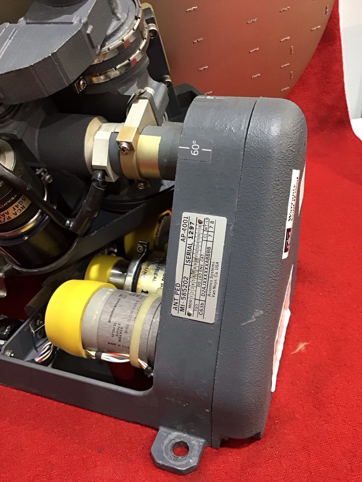AP-4001 SPERRY RADAR ANT