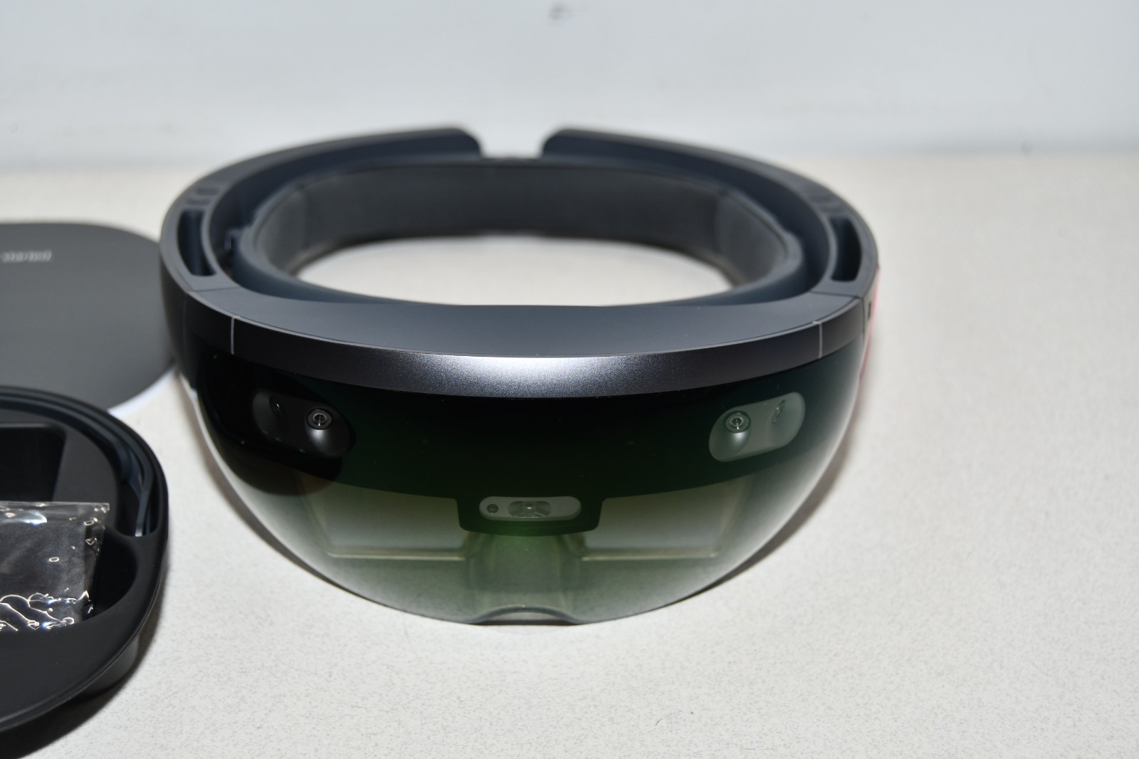 ^ Microsoft Hololens Generation 1 Virtual Headset Holo Lens #X8152