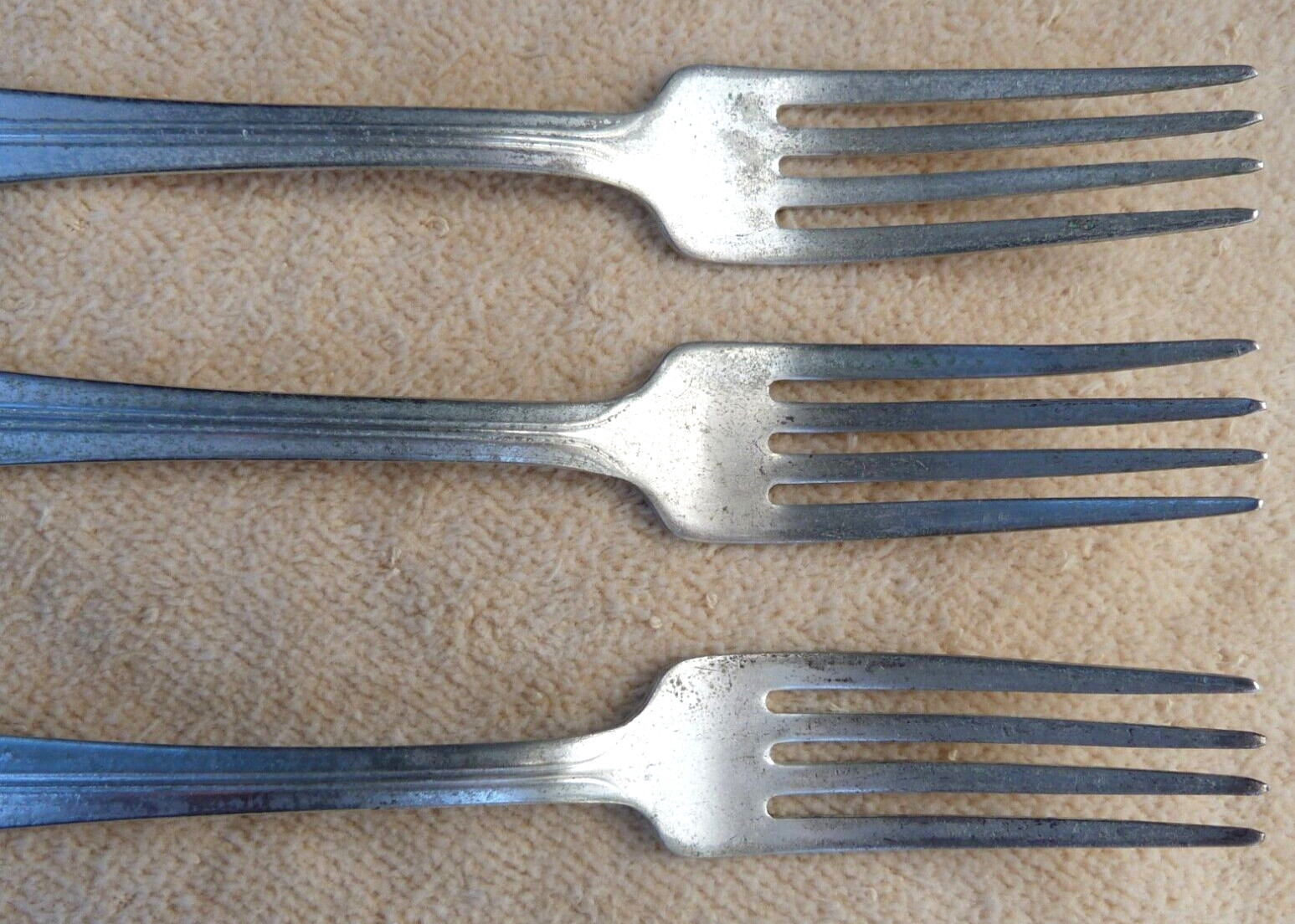 D3 E.P.N.S. U.S.A. Dinner Forks 7" unknown pattern set of 3 with plating wear