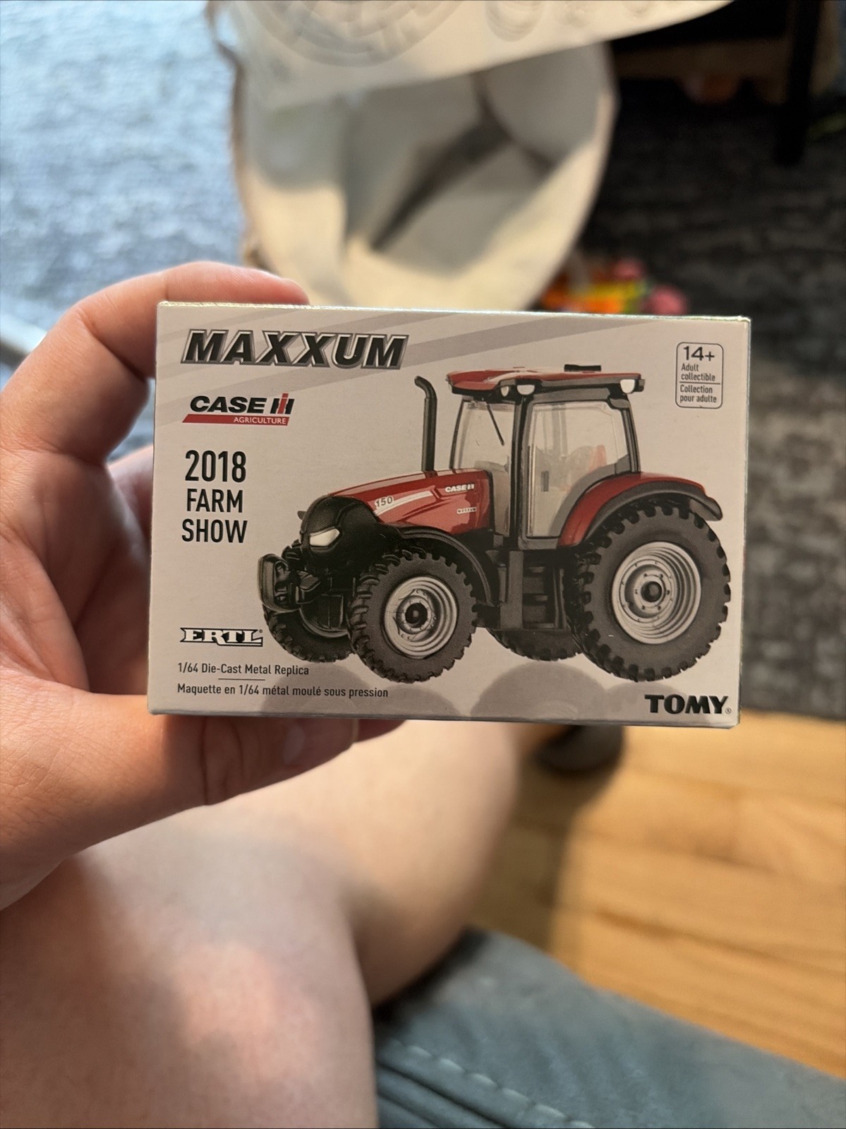 1:64 Case IH Maxxum 150 - 2018 Farm Show Edition Die Cast Ertl Tomy