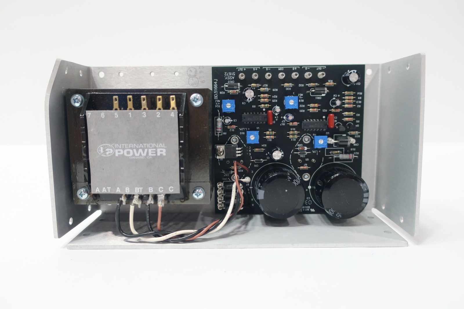 International Power IHCC15-3 Power Supply 120v-ac 240v-ac 3.4a Amp 15v-dc