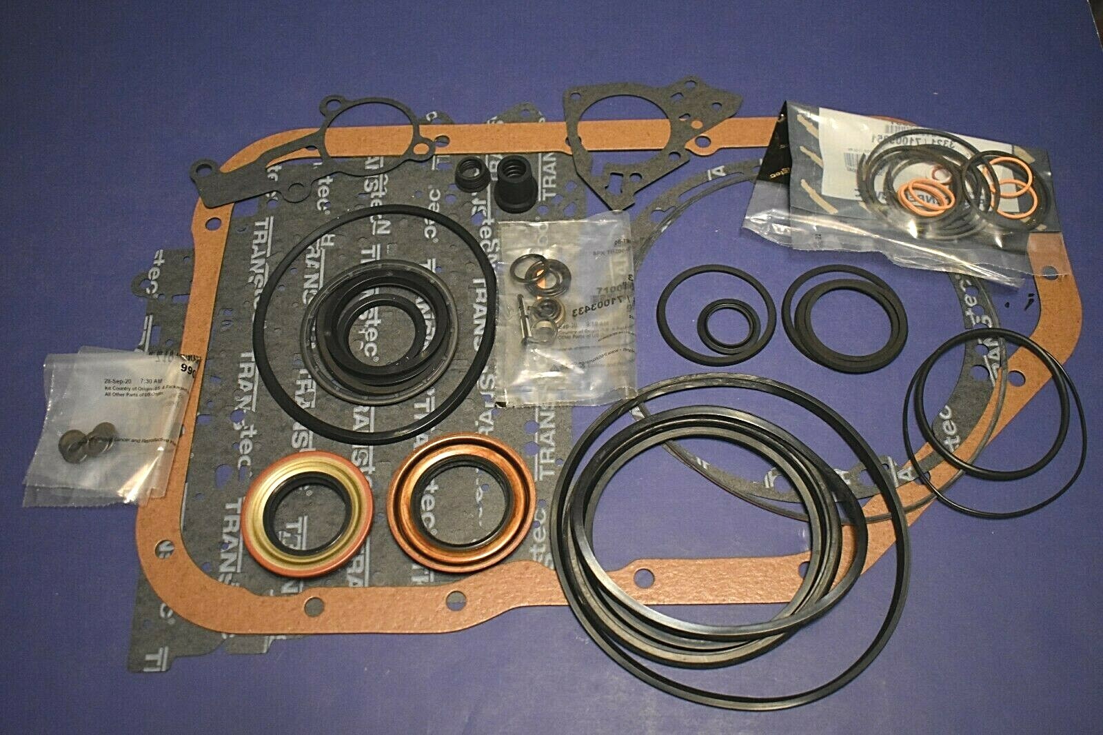 GM 200-4R TRANSMISSION SEAL & GASKET OVERHAUL REBUILD KIT 1981-1990 TRANSTEC