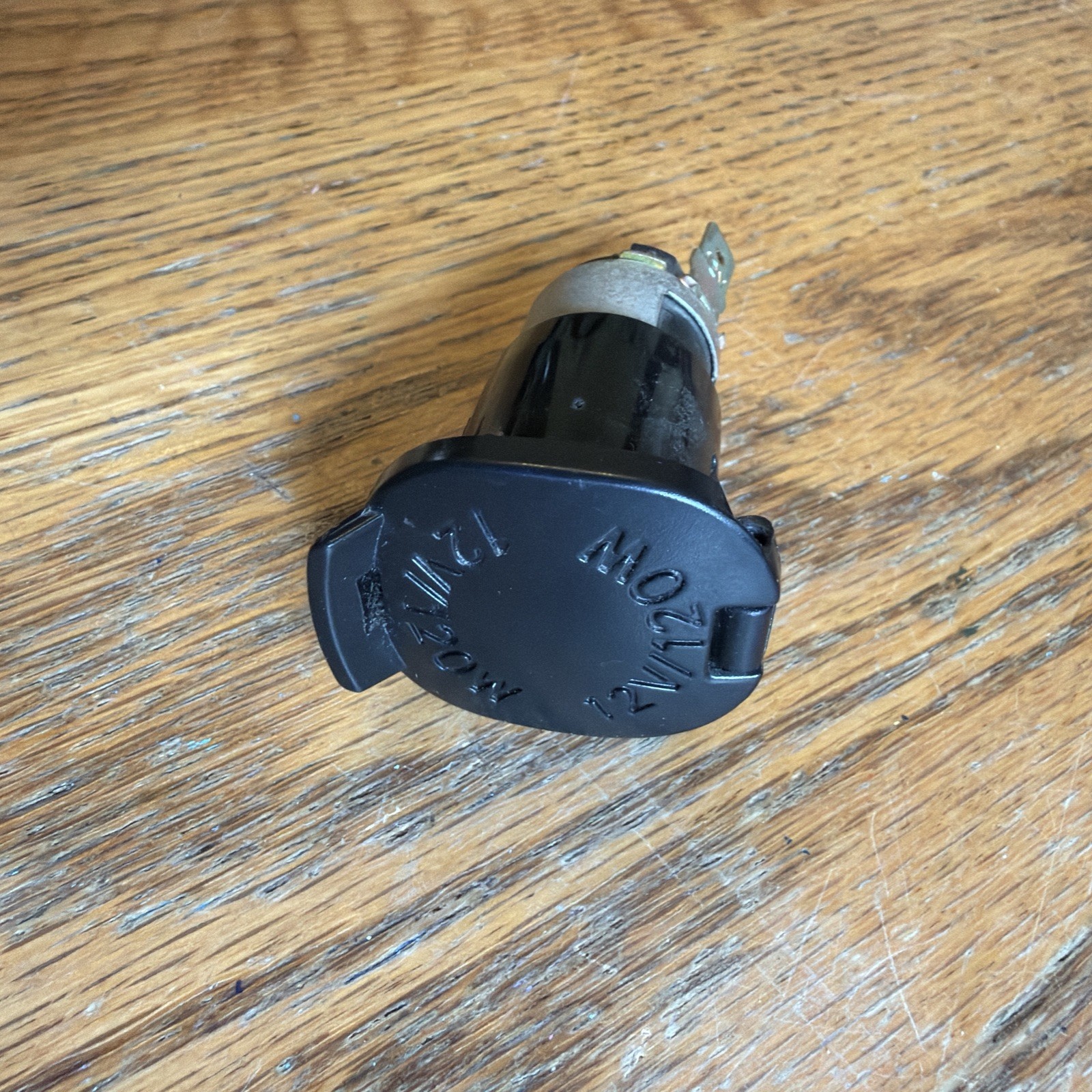 OEM 96-02 TOYOTA 4RUNNER TACOMA CONSOLE CENTER FRONT POWER OUTLET 12V/120W
