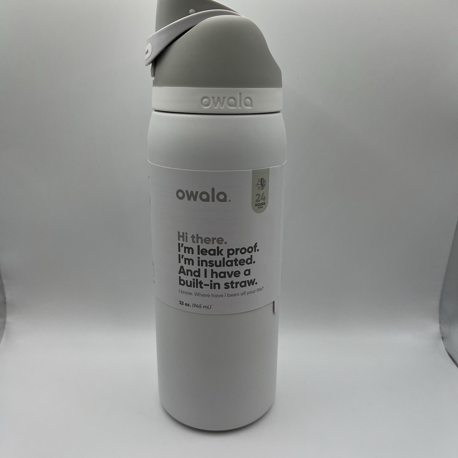 Owala FreeSip 32oz Stainless Steel Water Bottle Shy Marshmallow AUTHENTIC New