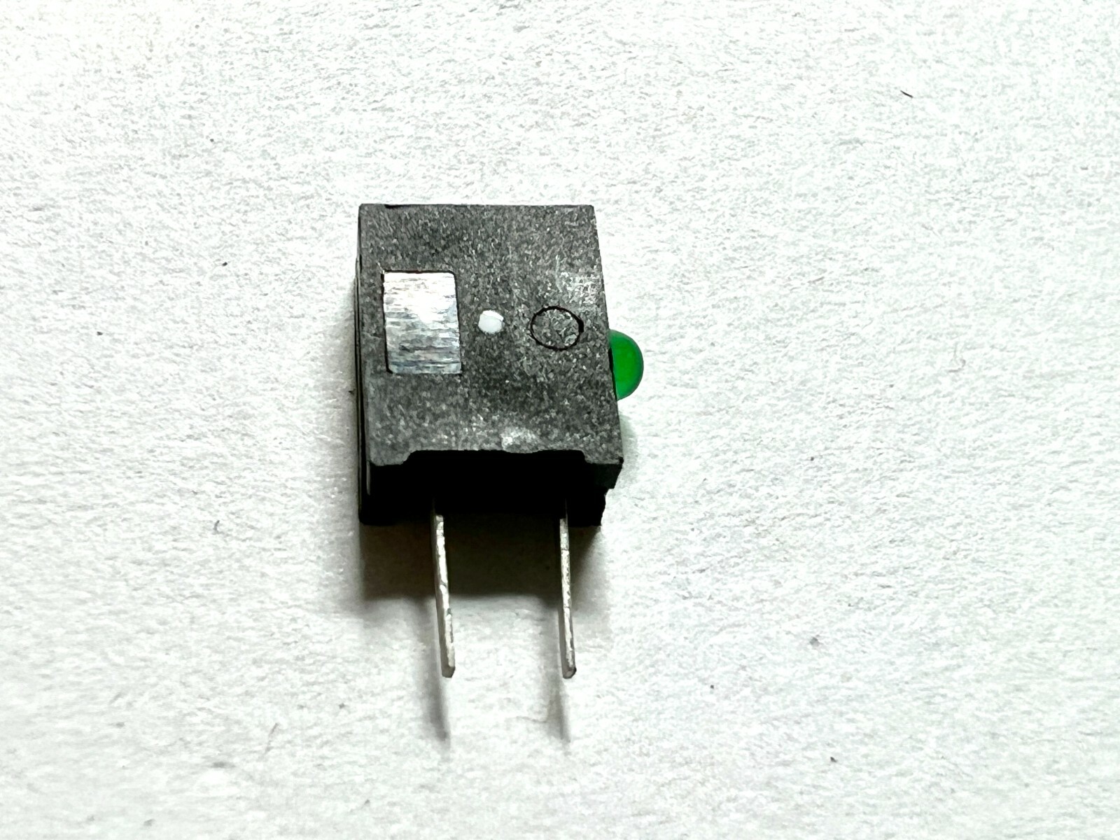 50Pcs of 555-2303 LED Uni-Color  Green Diffused 2mm 5V Right Angle  4.7mA 565nm
