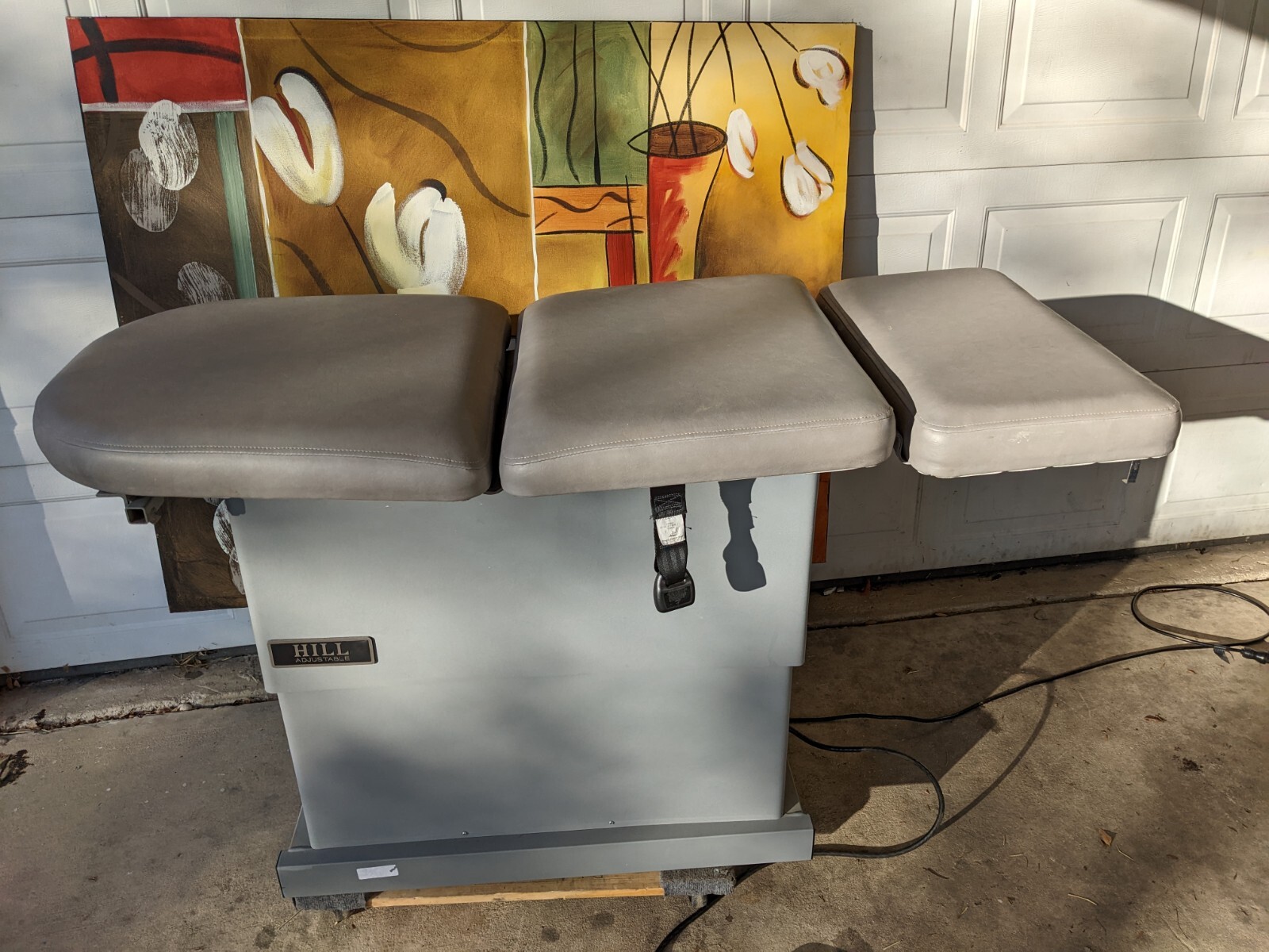 Hill Laboratories Co. HA90D Power Procedure/Exam table/Chair