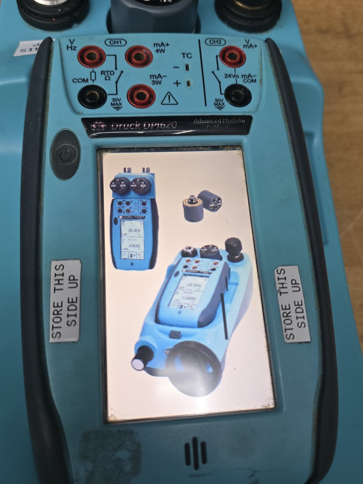 Druck DPI 620 Multifunction Pressure Calibrator + Base PM 620 Module - Working
