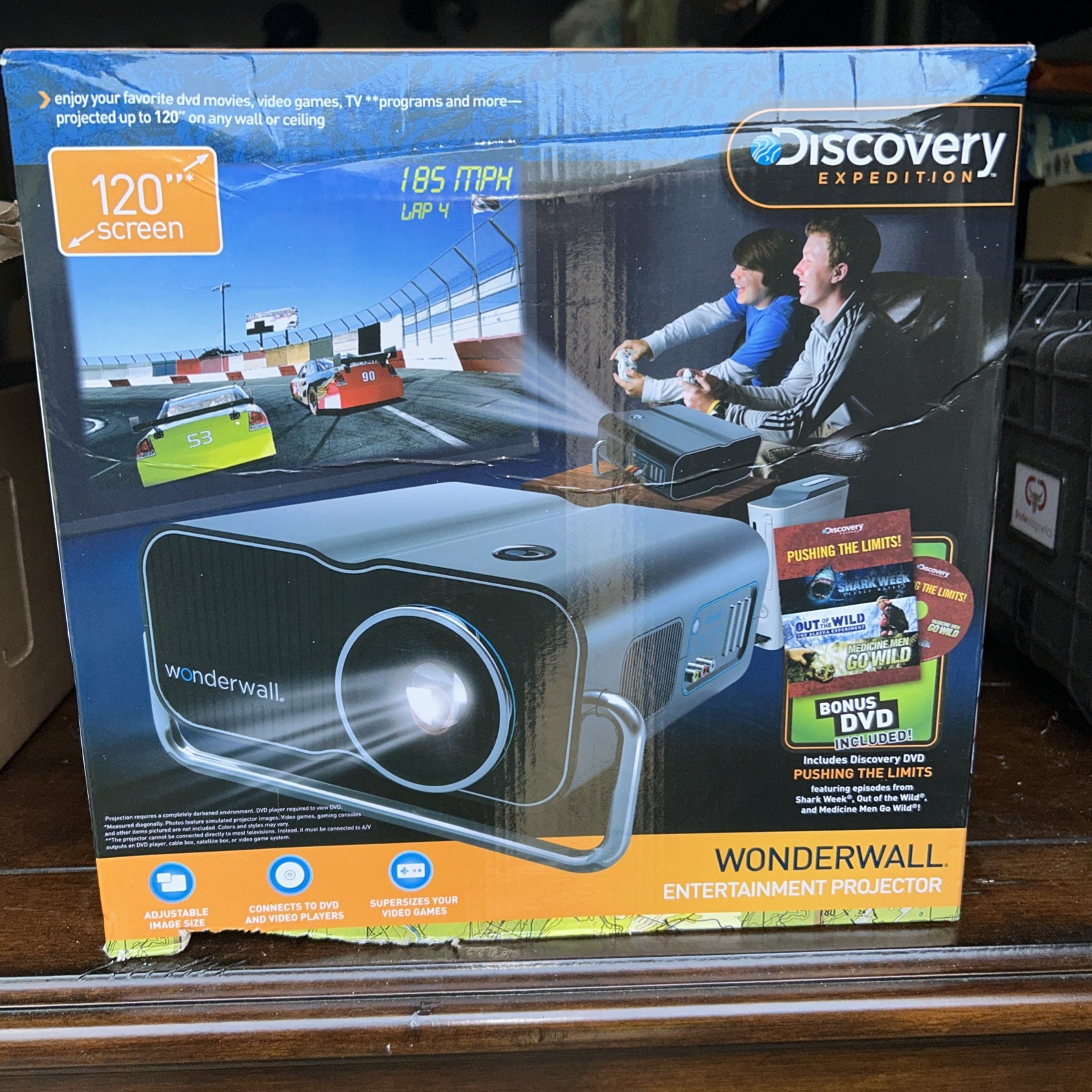 Wonderwall Discovery Expedition Entertainment Projector 120" Screen NEW in Box*