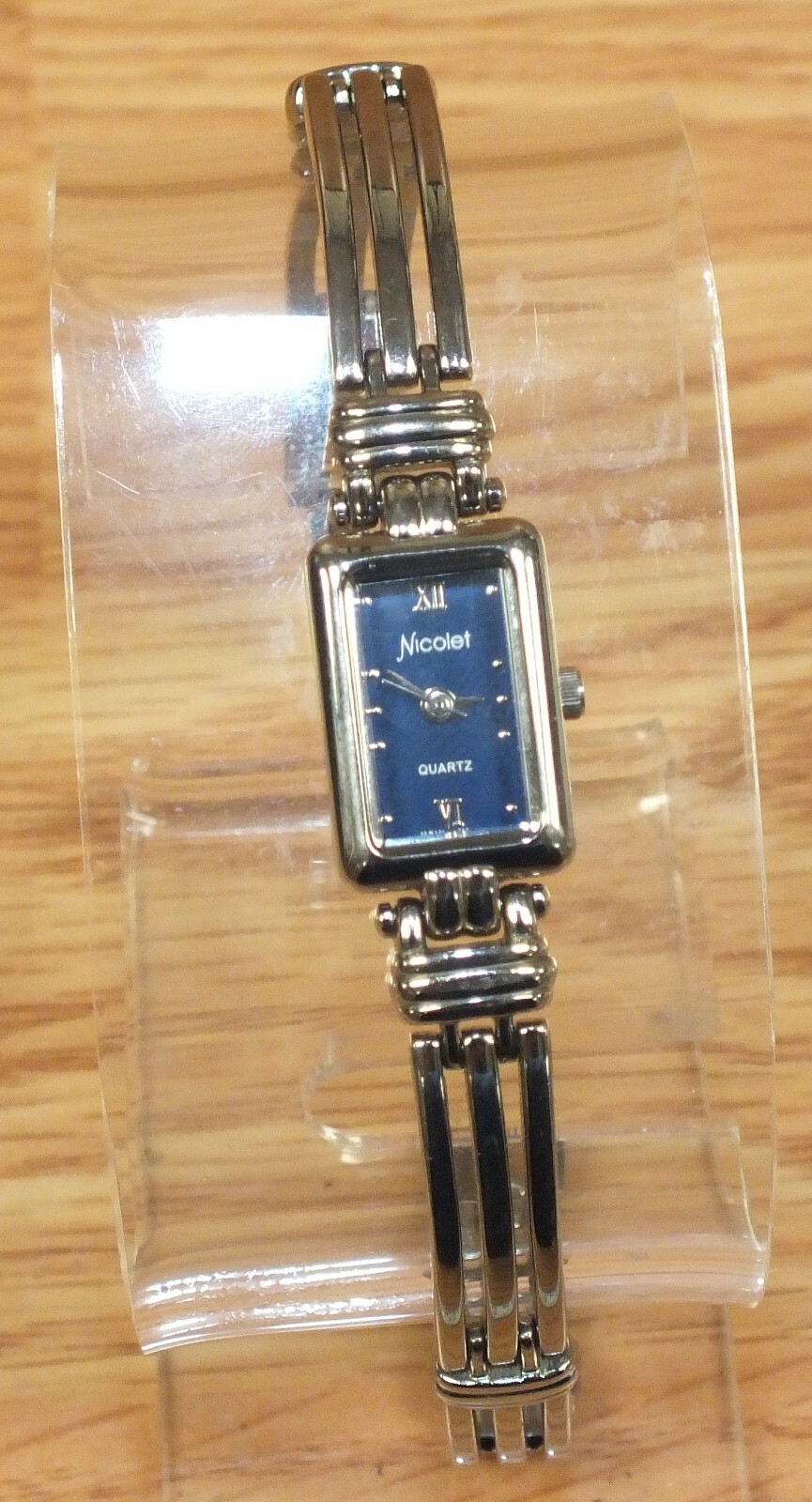 Nicolet Silver Tone With Blue Face Women's Collectible Wrist Watch **READ!**