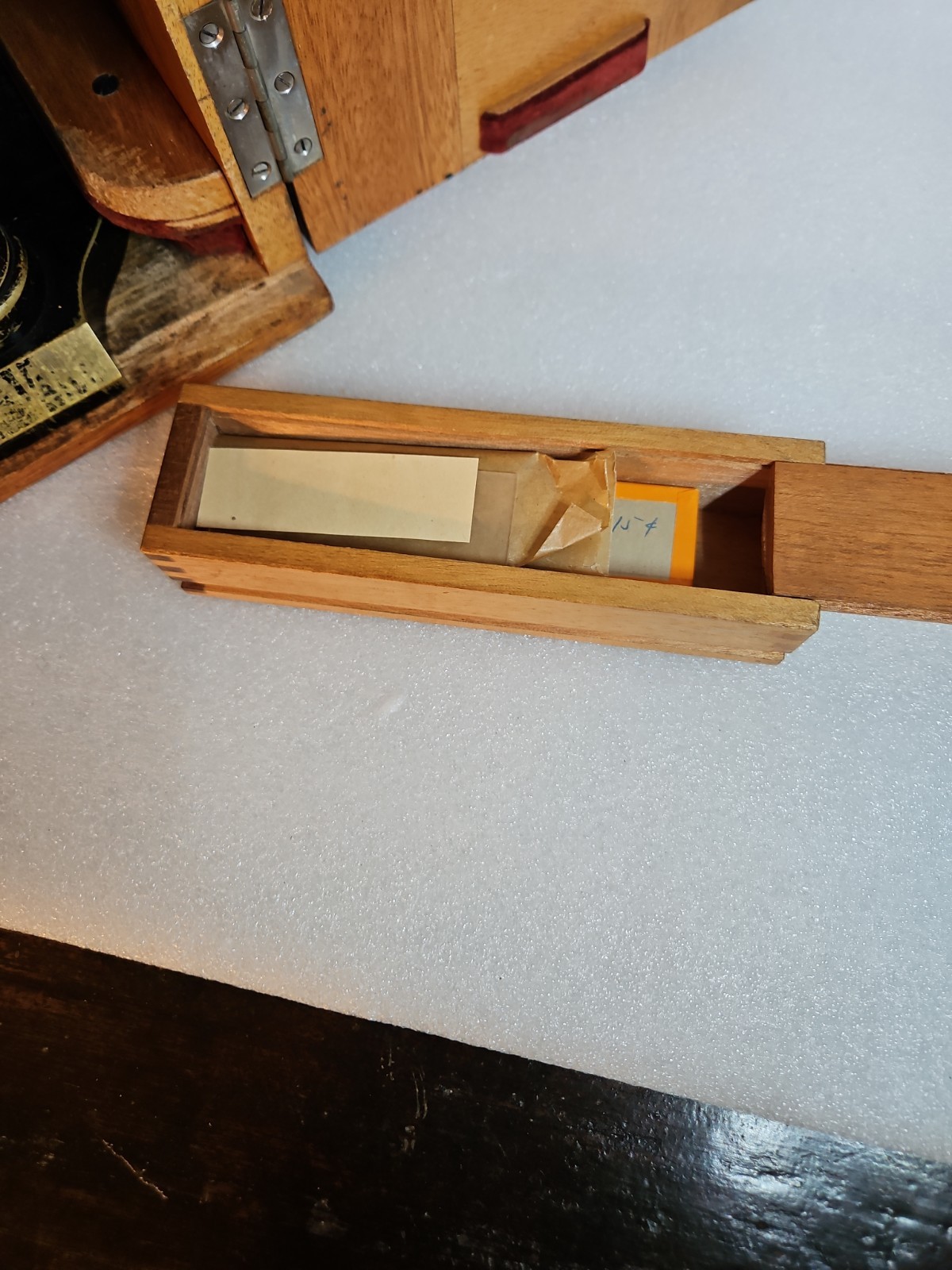 E LEITZ WETZLAR Vtg PETROGRAPHIC POLARIZING MICROSCOPE W/CASE, Acc. Brass Rare