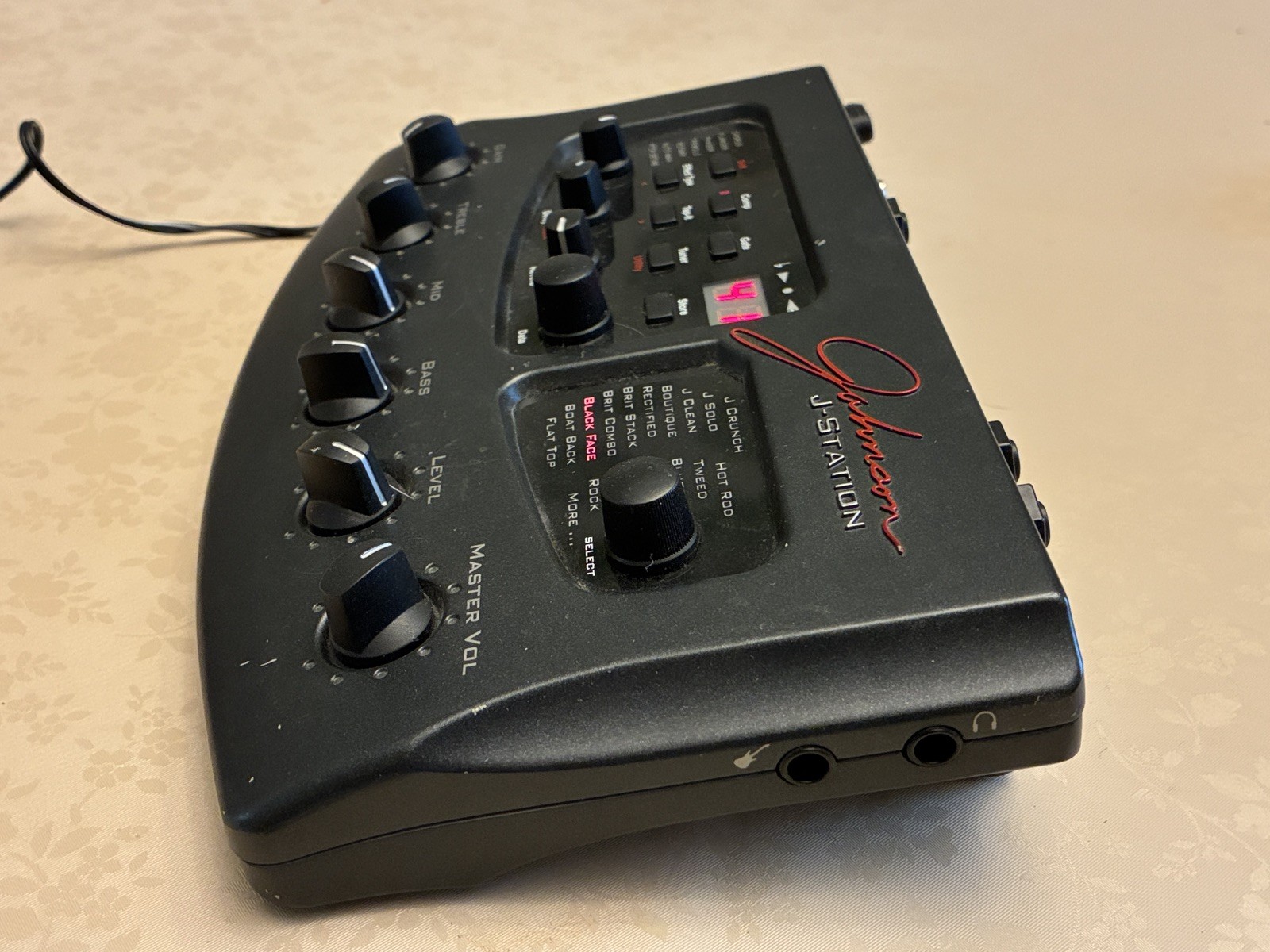Johnson J-Station Guitar & Bass Amp Modeler Multi-Effects Processor w/ PSU