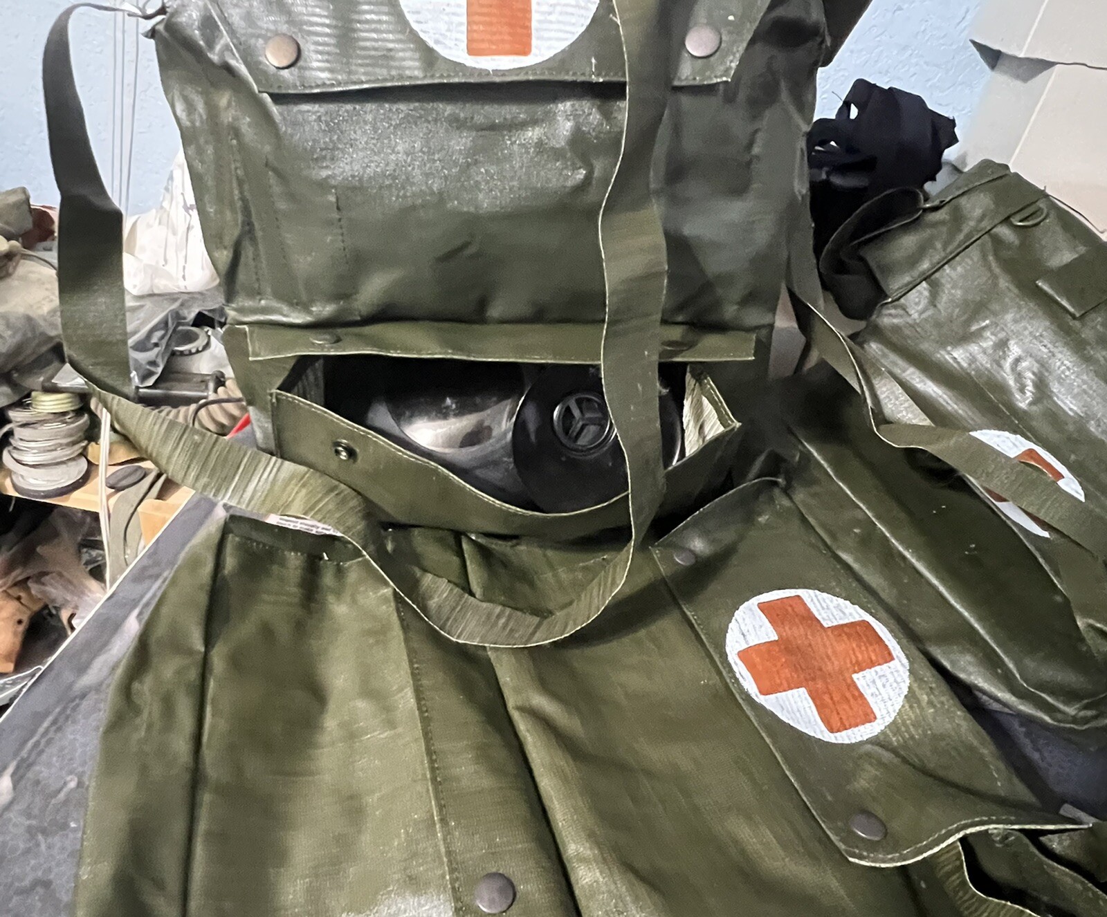 VINTAGE WATER PROOF CZECH MILITARY MEDICAL BAG, SHOULDER MESSENGER BAG
