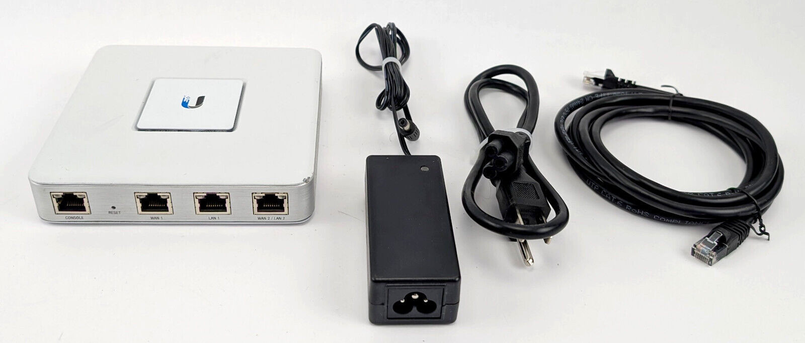 Ubiquiti Networks UniFi USG Security Gateway 1000Mbps Gigabit +AC Adapter & RJ45