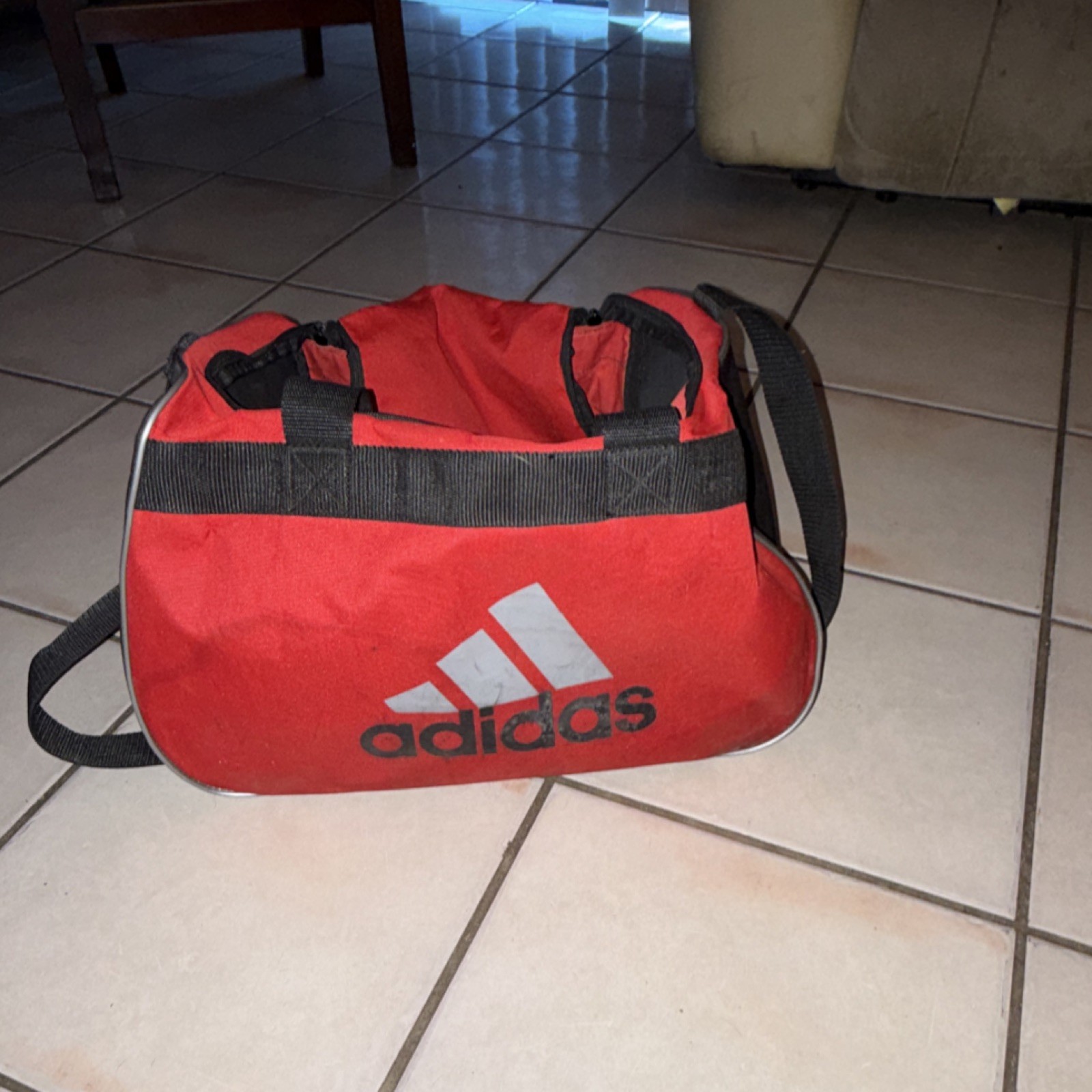 adidas Red & Black Gym Duffel Bag Zip Closure Polyester Adjustable Strap