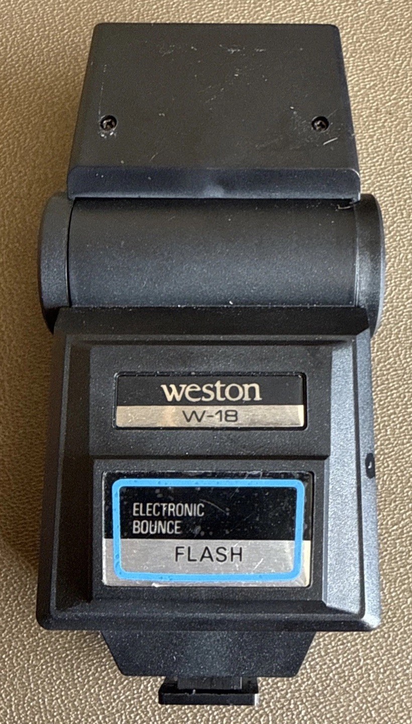Weston 'W18' Electronic Bounce Flash