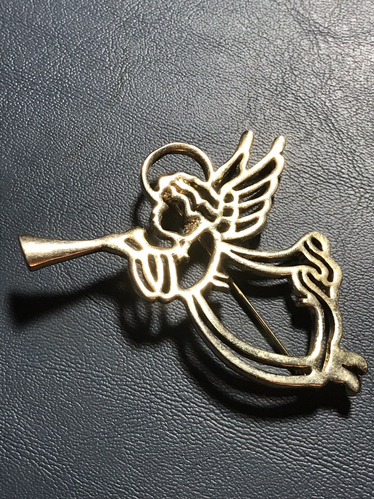 Large Gold Tone ANGEL PLAYING HORN Holiday Christmas Brooch Pin Jewelry
