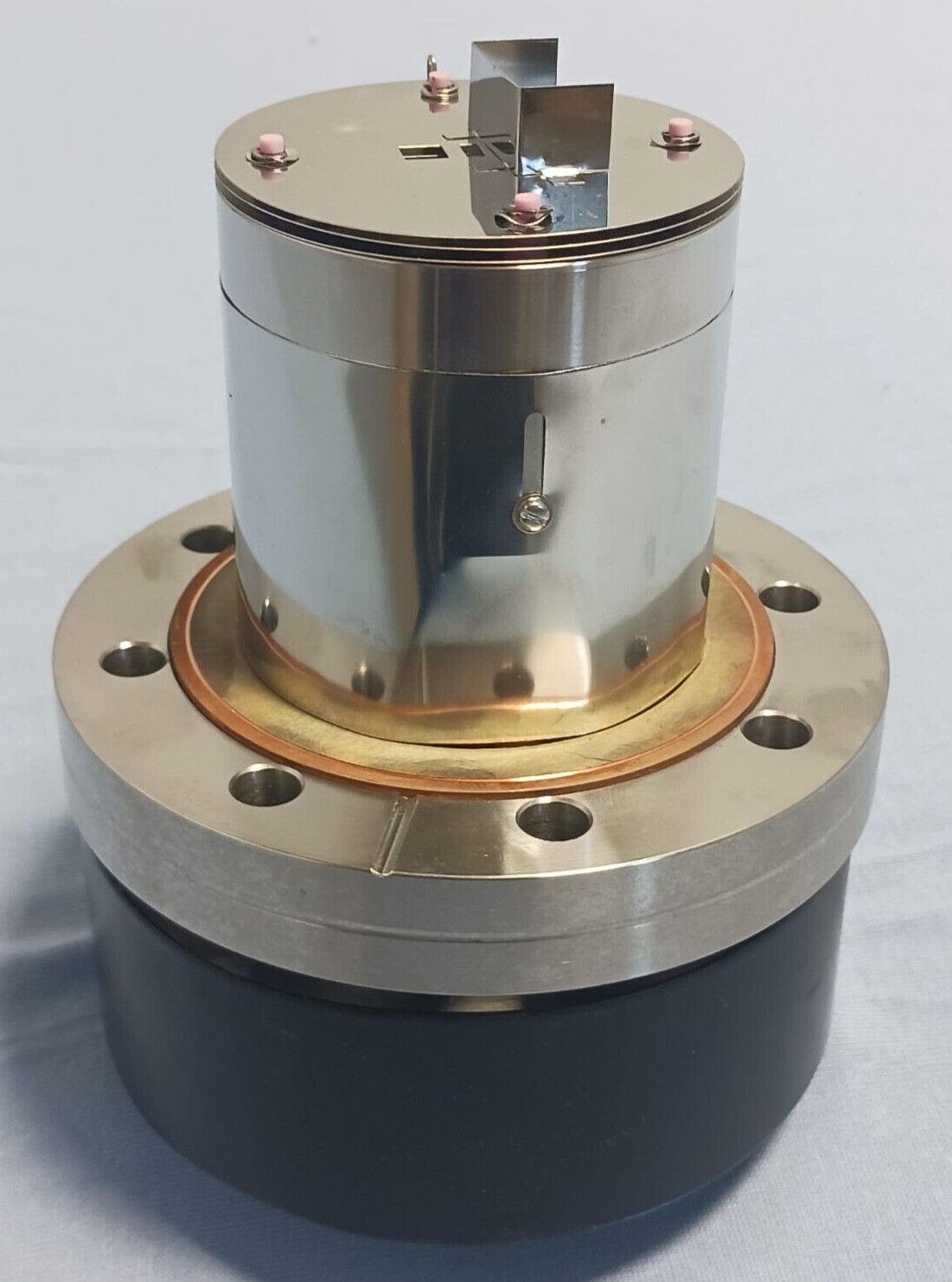 High-Precision Spectrometer Vacuum Chamber Electronic Interface Component