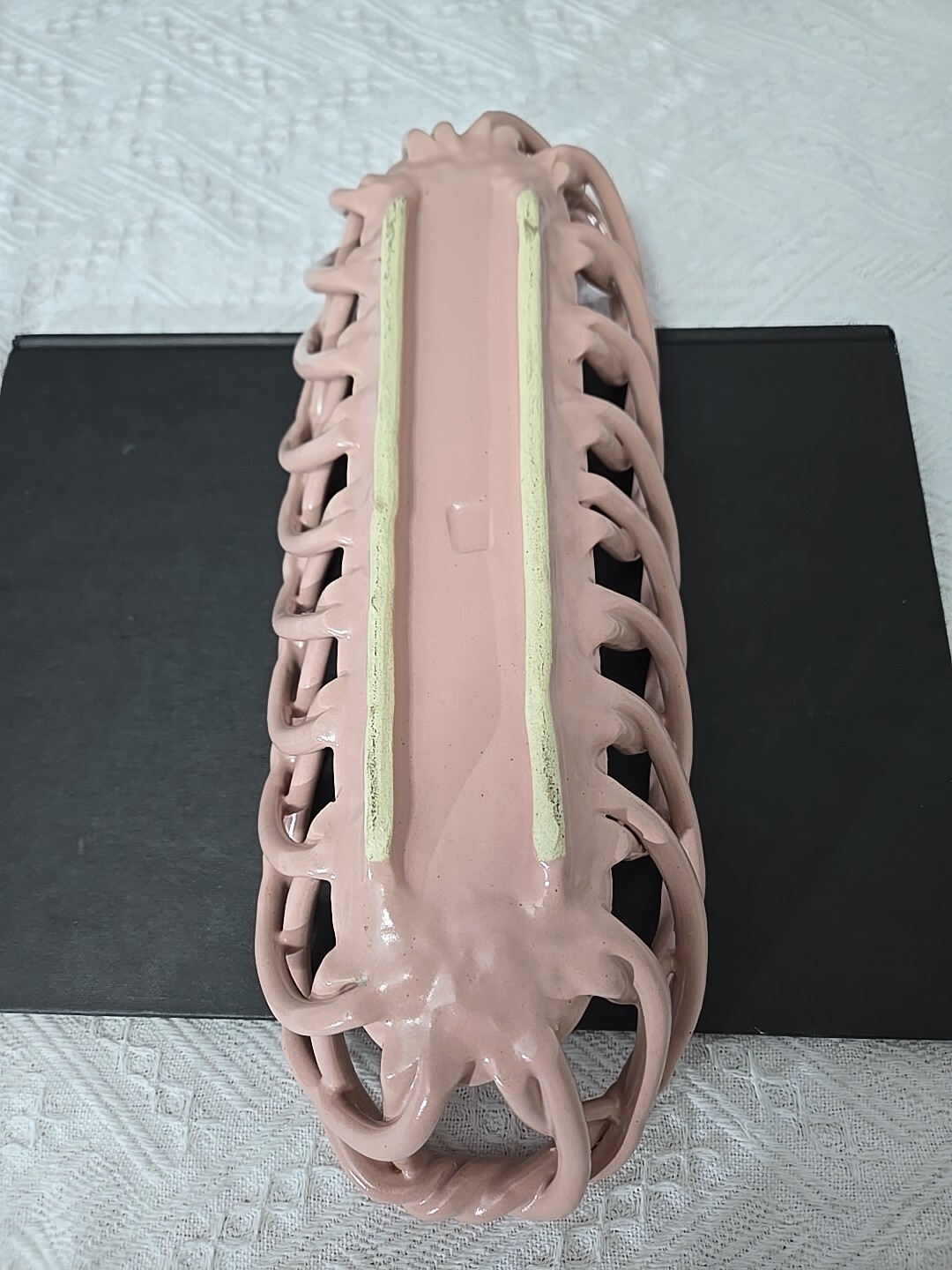 VNTG Eucalyptus Stoneware Bread Fruit Basket Warmer Server Unbranded Dusty Pink