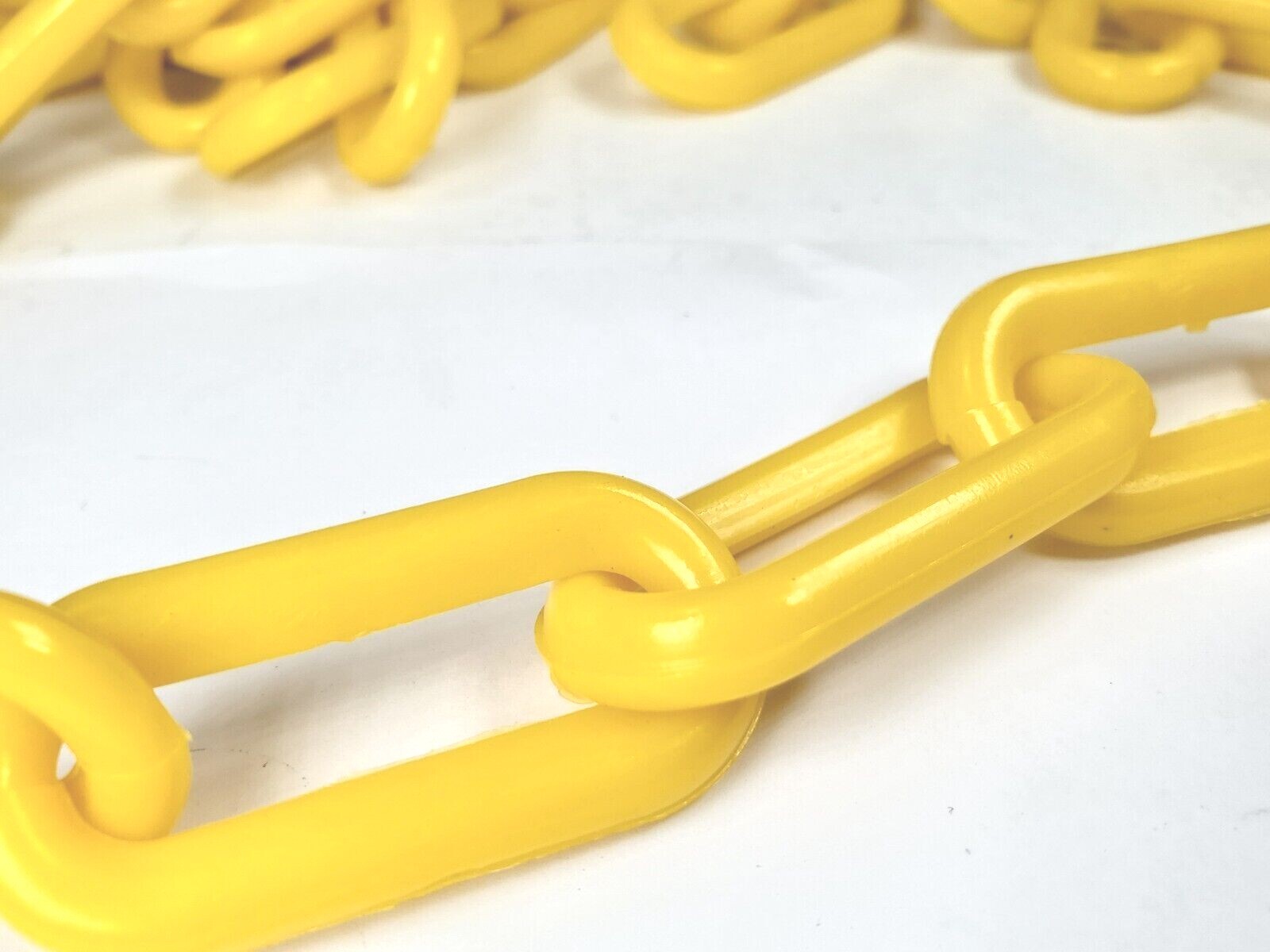 100 Feet -  Continuous Poly 8mm Chain Link, Safety Barrier, Crowd Control Chain