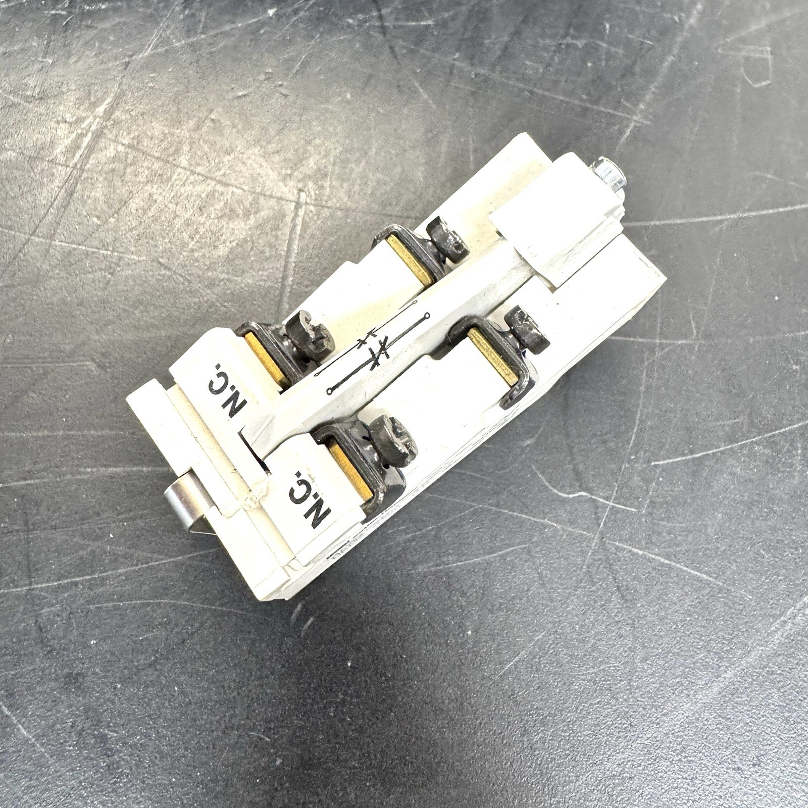 CUTLER HAMMER J02 AUXILIARY CONTACT
