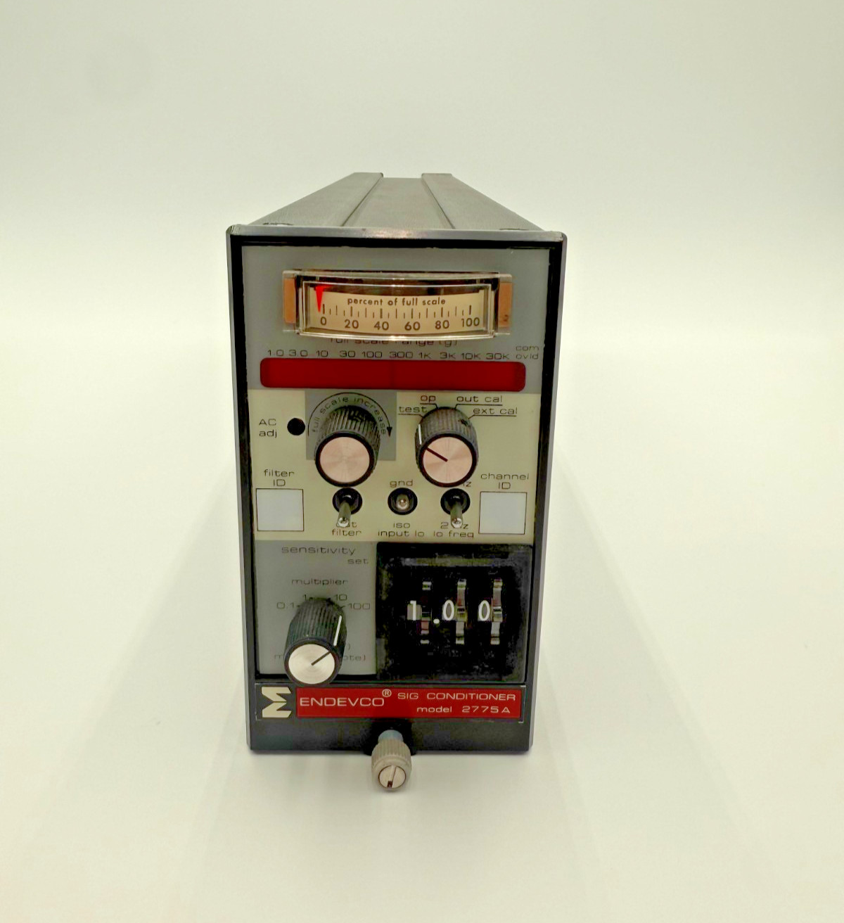 Endevco 2775 A Signal Conditioner