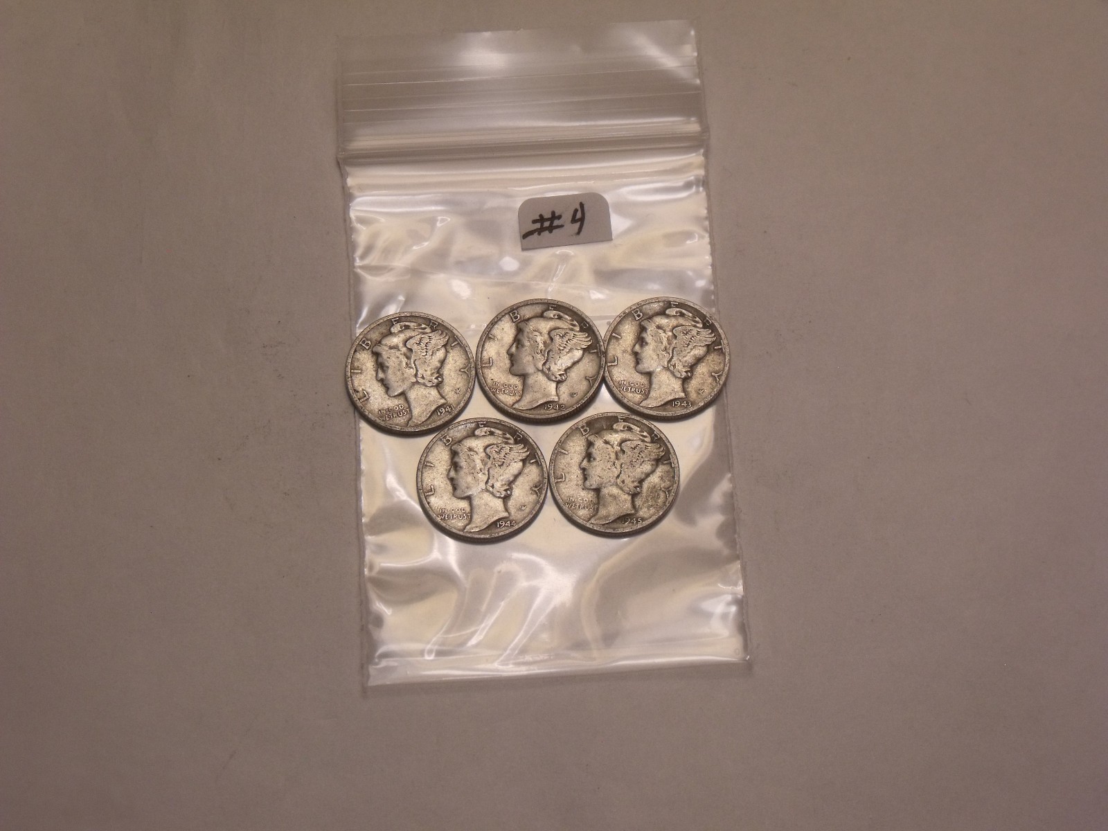 1941-1945 Silver Mercury Dimes 5 different coins average circulated    #4