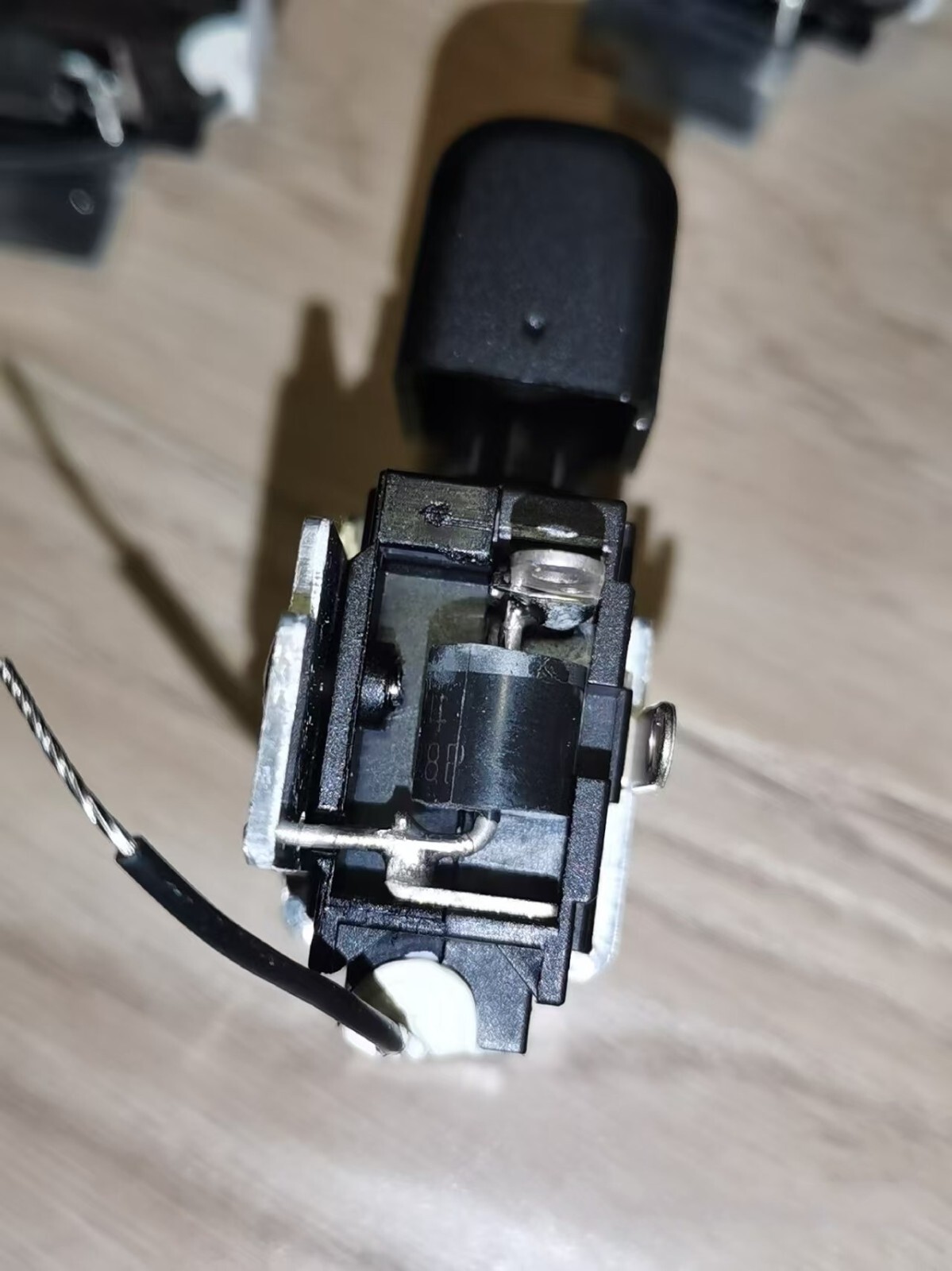 1PCS New Defend CGW-3125C speed control switch