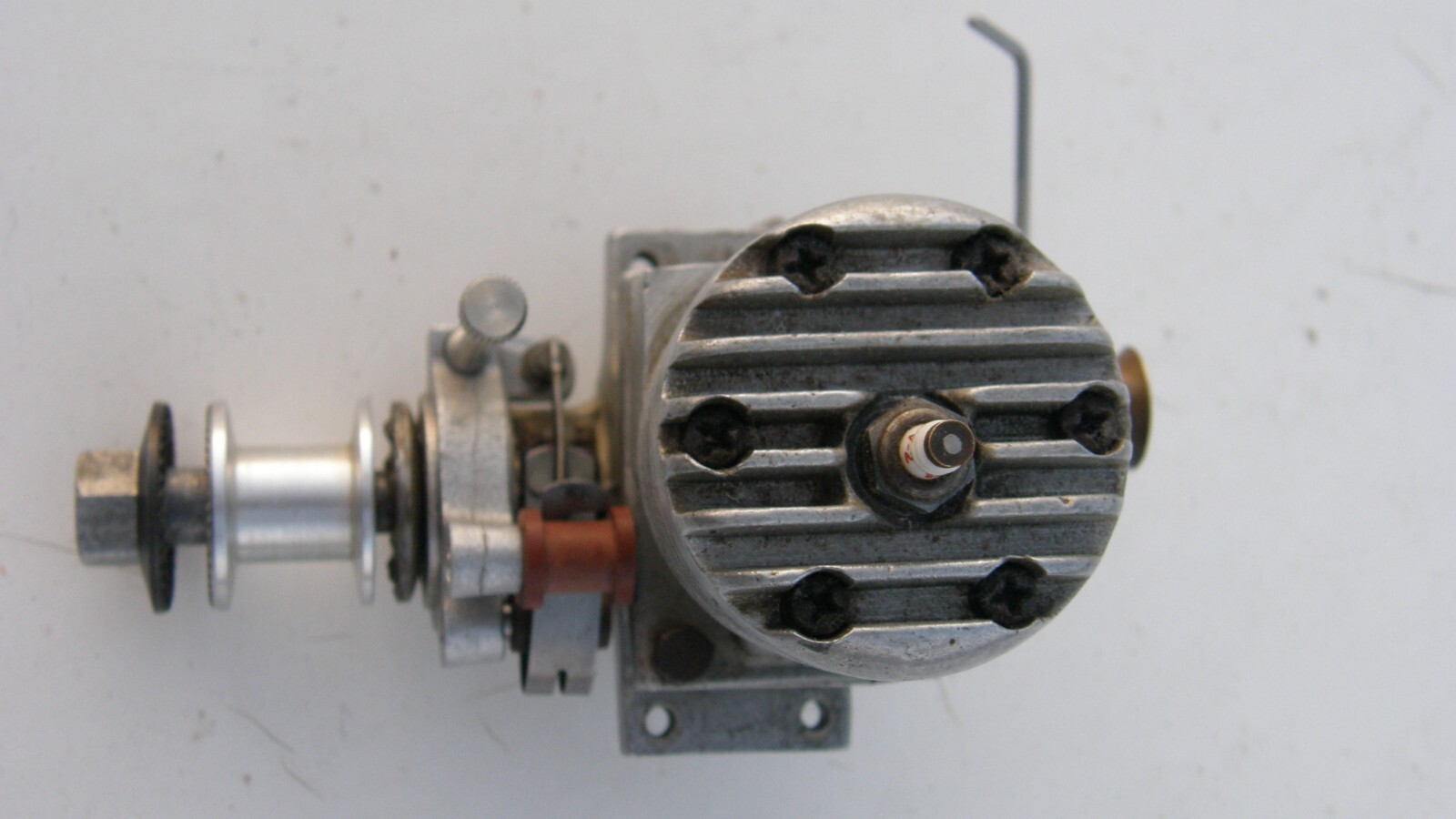 Hornet 60 Model Airplane Engine w/ Excellent Compression & Dual Ringed Piston