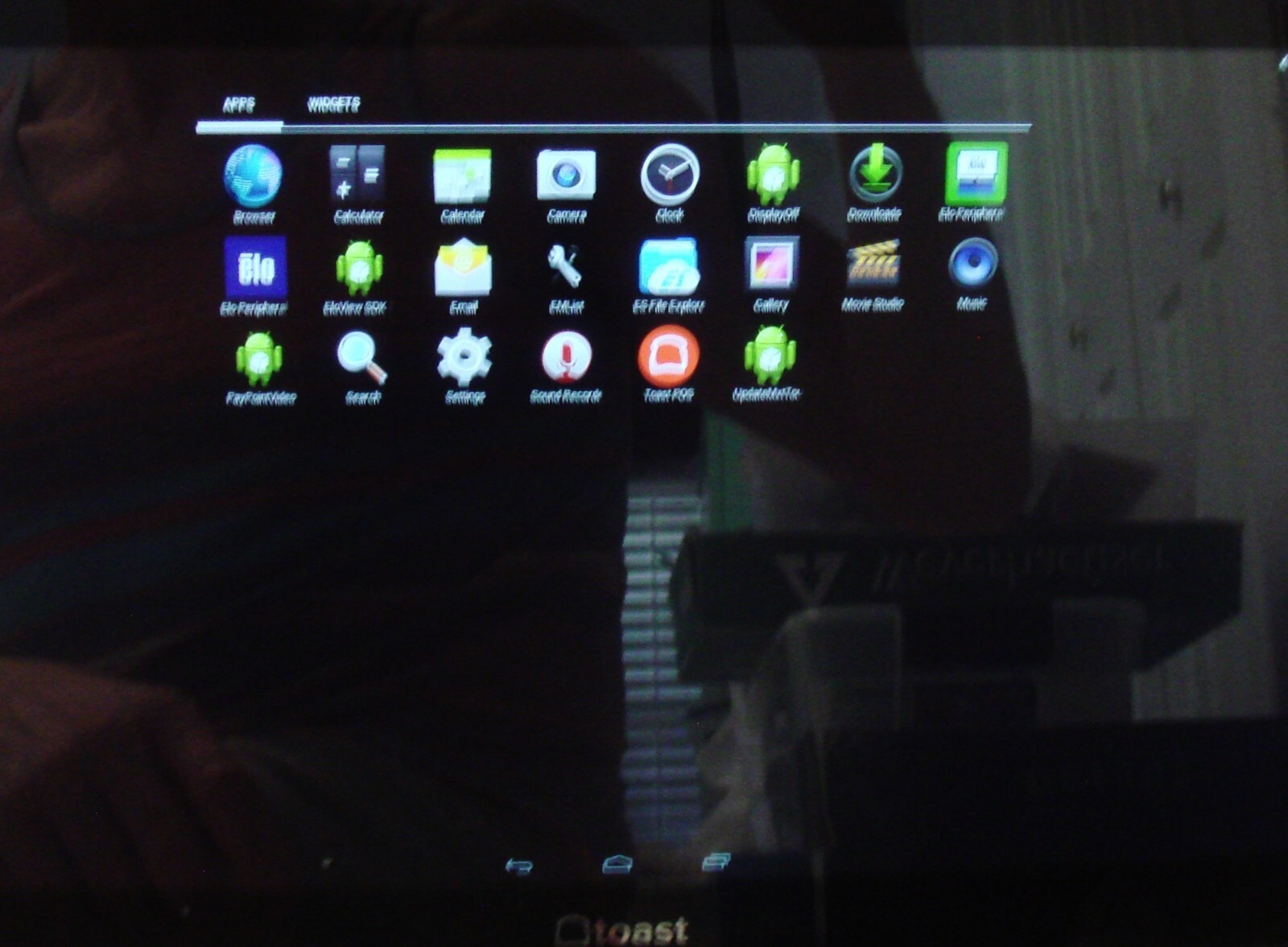 TOAST  ELO MSM8960 Touchscreen 15.5" POS workstation tablet