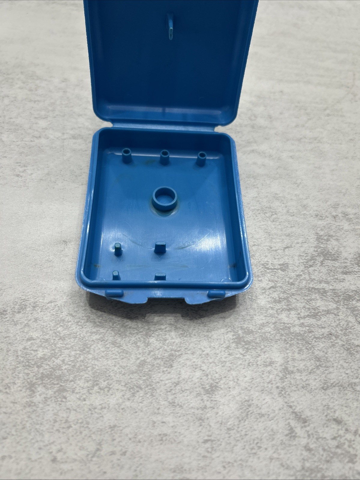 DILLON CONVERSION KIT STORAGE  CONTAINER, ( EMPTY CONTAINER ) LOT 3