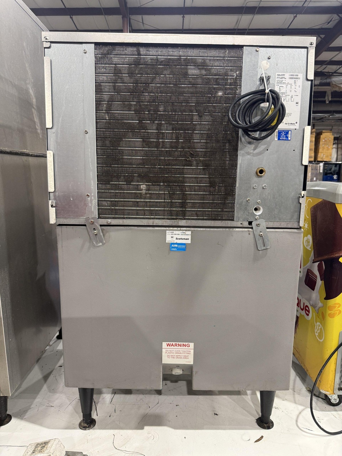 ICE-O-MATIC CIM0530HAT 30" HALF CUBE ICE MACHINE WITH ICE BIN