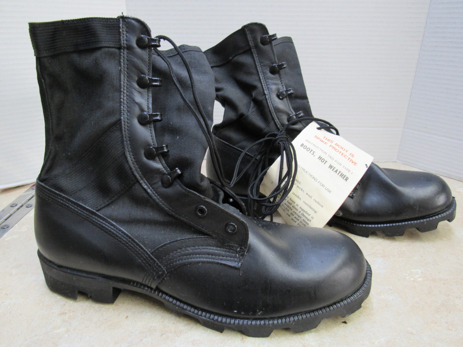 USGI Black Jungle Boots 10 1/2 Reg Spike Protective Gulf War 1991 NOS Speed Lace