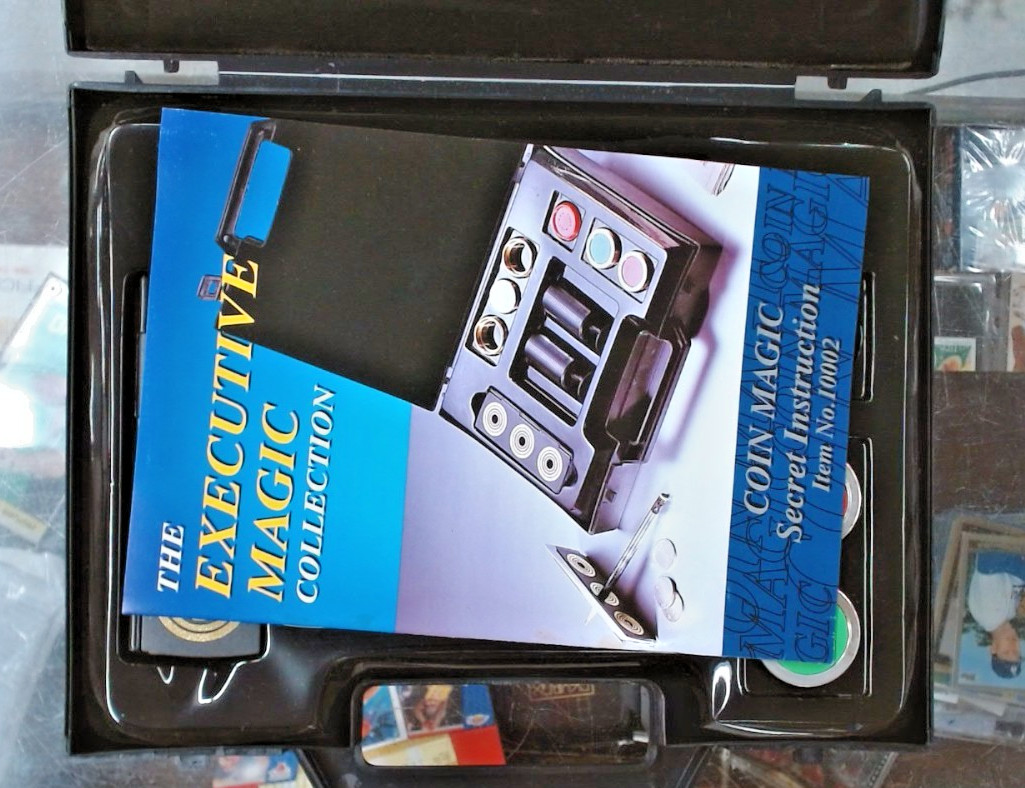 (M285) Coin Magic Executive Magic Collection Eddy International LTD