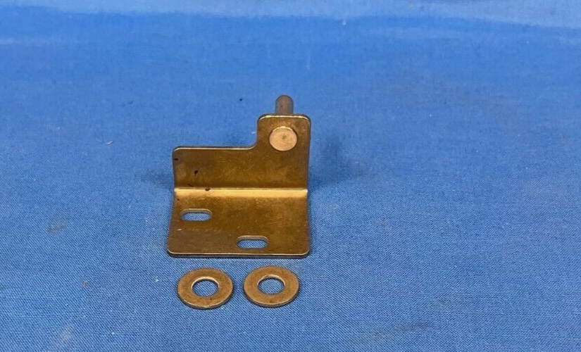 NEW Henny Penny Stud Assembly-Bottom Hinge-L.H. 92340
