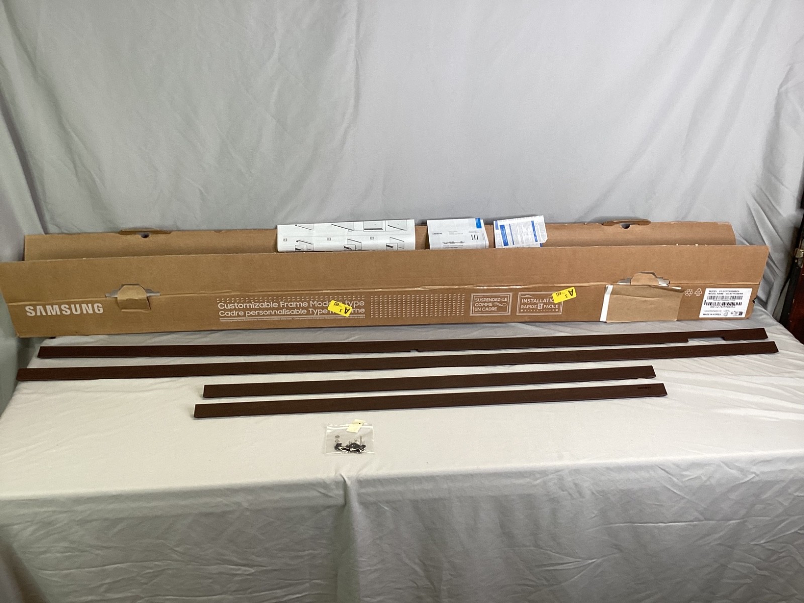 Samsung VG-SCFF65BWBZA 65" The Frame Customizable Bezel - Modern Brown - READ