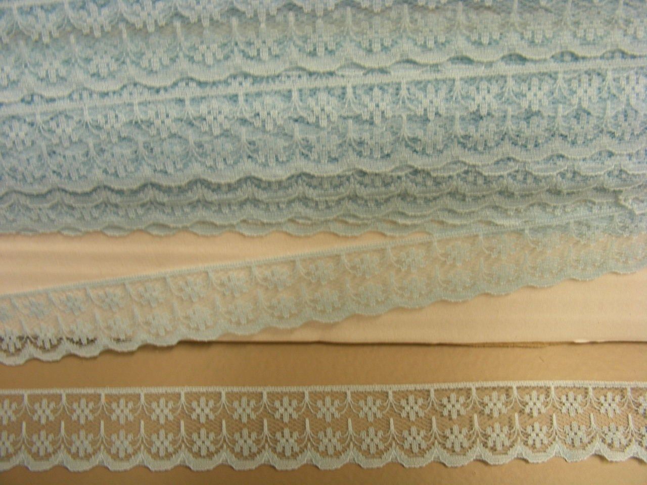 Flat Lace Blue - 16 metres (133)