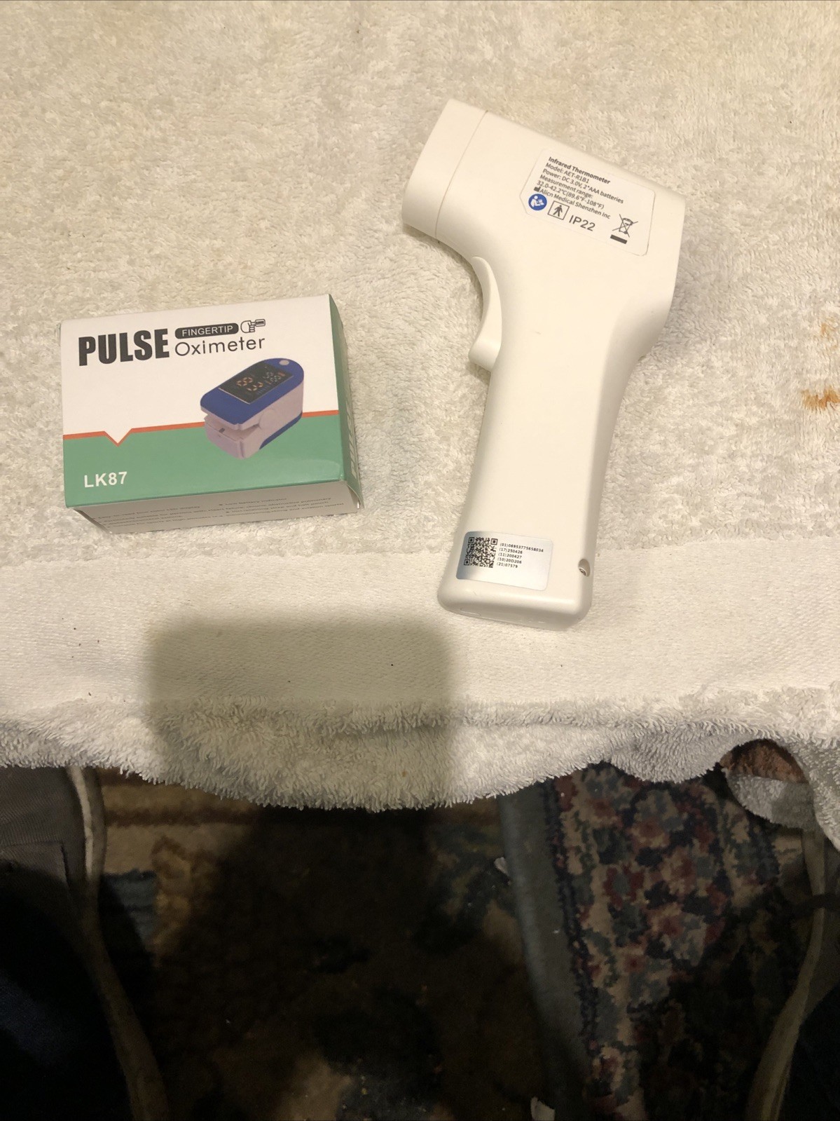 LOT OF NEW INFRARED THERMOMETER AND BBLOVE & NEW PULSE FINGERTIP OXIMETER LK87