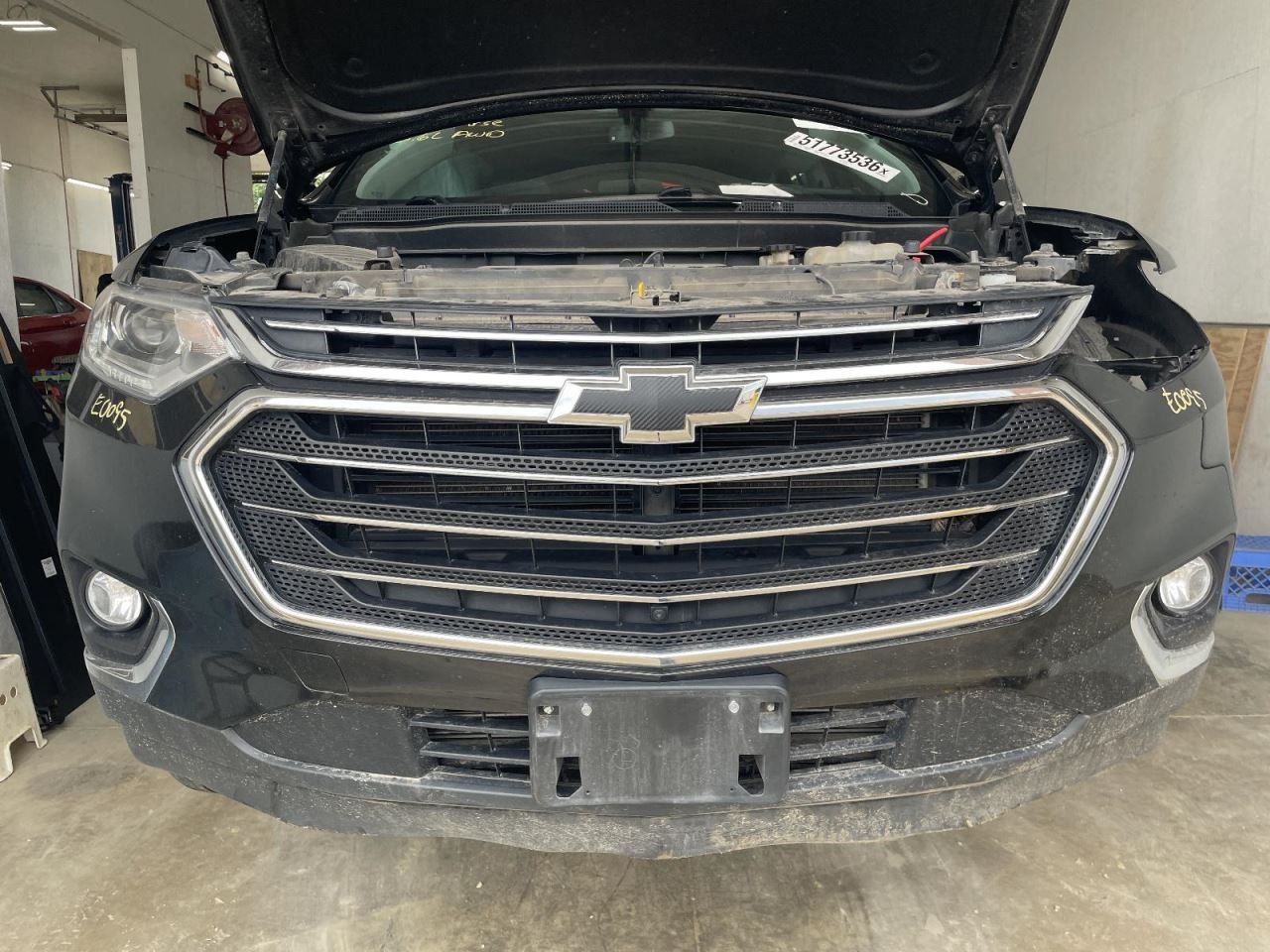 TRAVERSE 2018 Air Shutter 1090360
