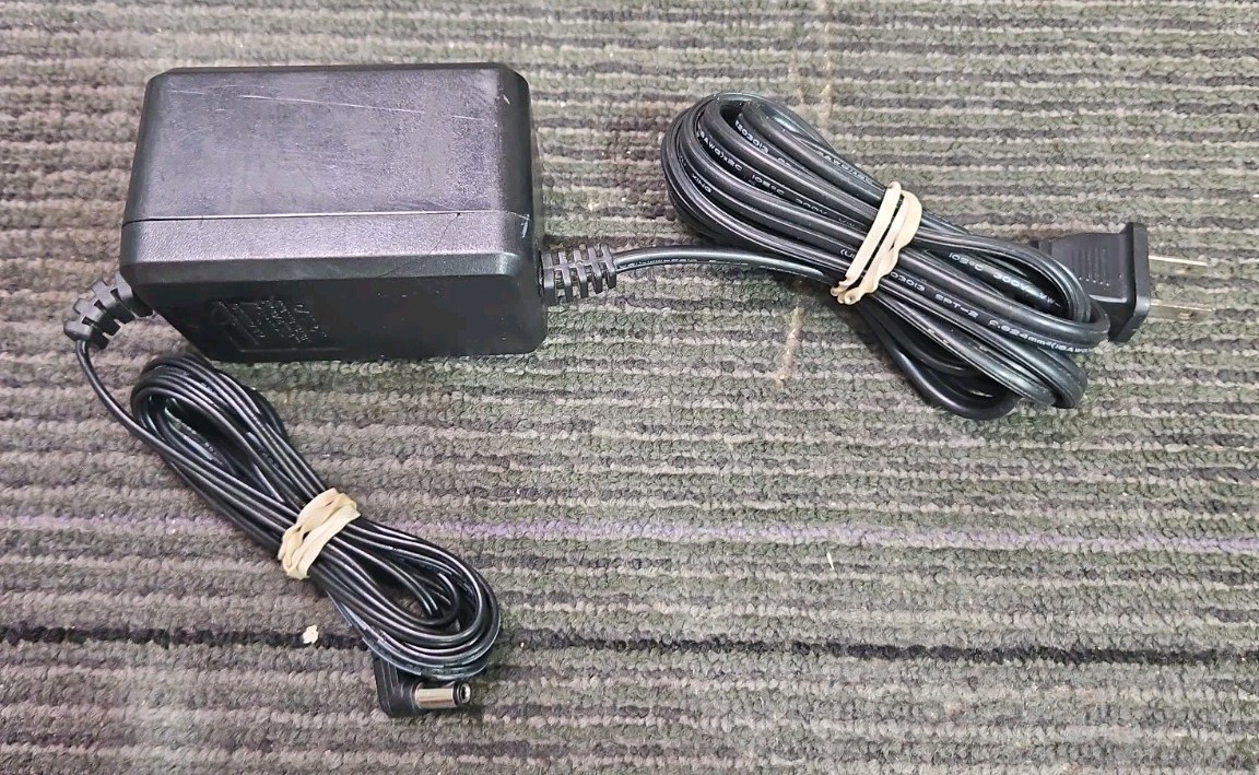Line 6 M13 Stompbox Modeler Guitar Multi-Effects Pedal