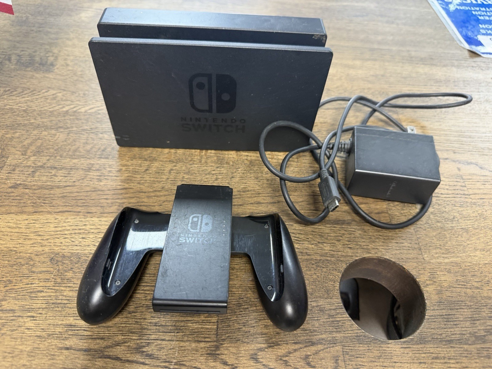 Nintendo Switch Dock And Controller Original Works With HDMI And Ac Adaptor And