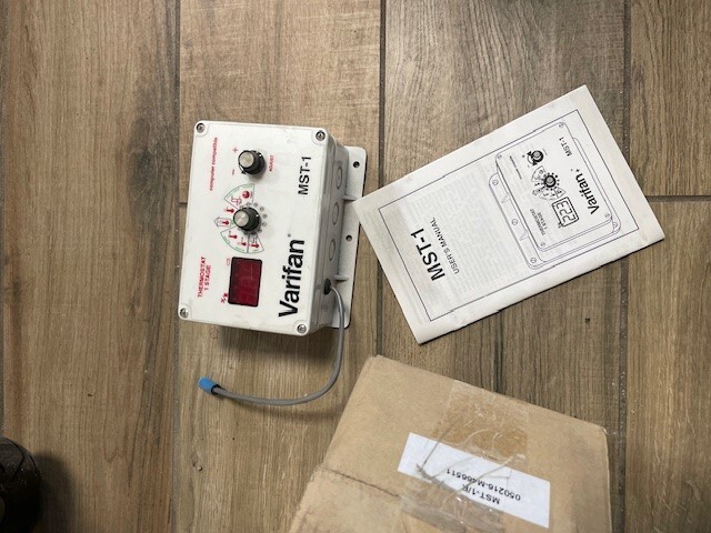 1 Digital stage thermostat
