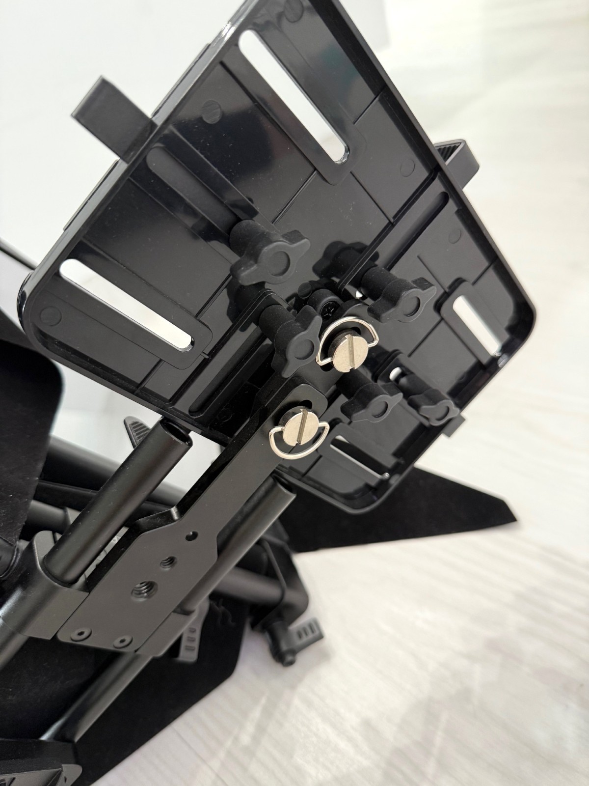 IKAN Elite Tablet Teleprompter, with TABLET INCLUDED